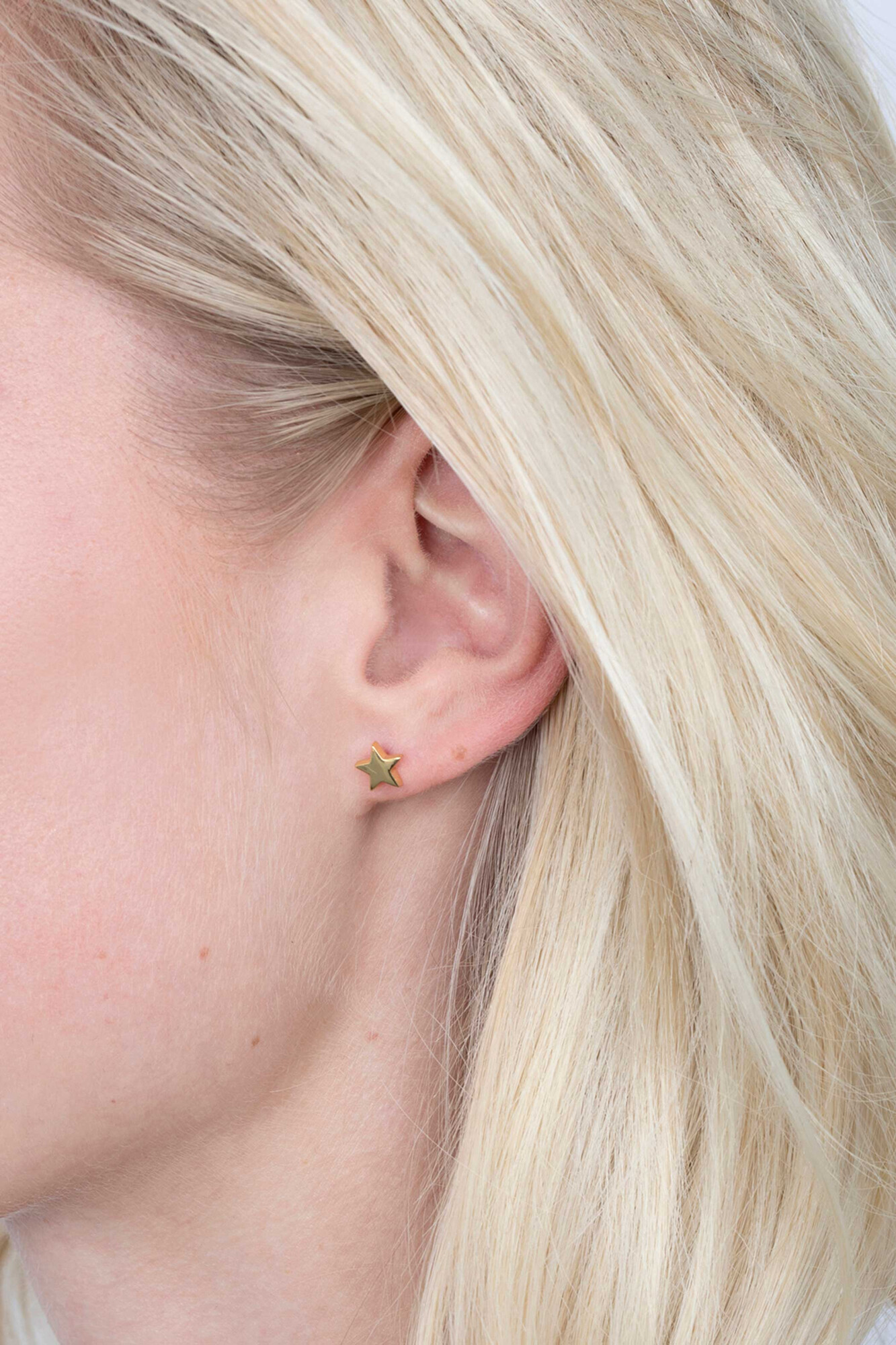 ZINZI silberne Ohrstecker gelbvergoldet glatt Stern 7mm ZIO1377G