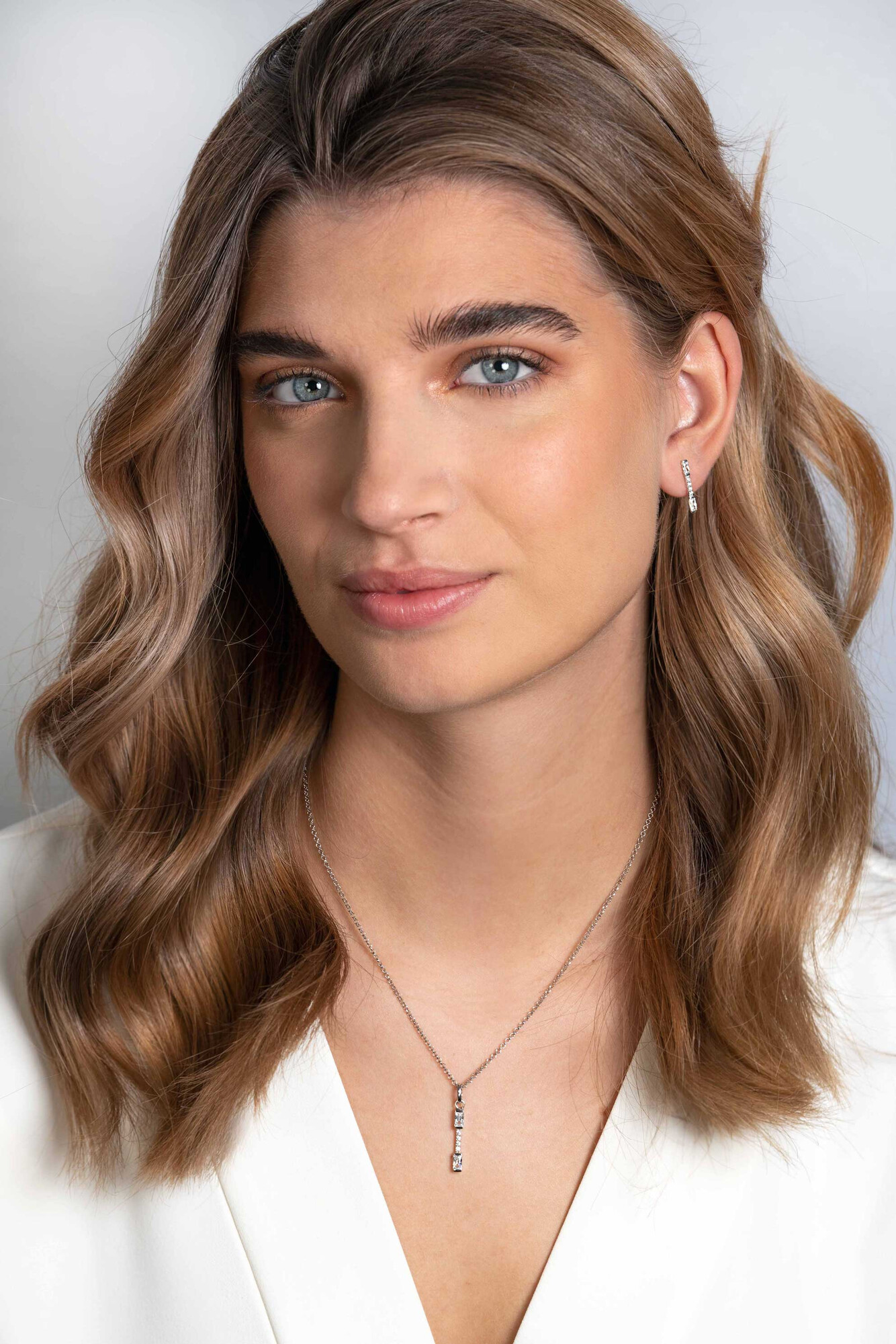 ZINZI Silberner Anhänger Stab 28mm mit weißen Zirkonias ZIH2077