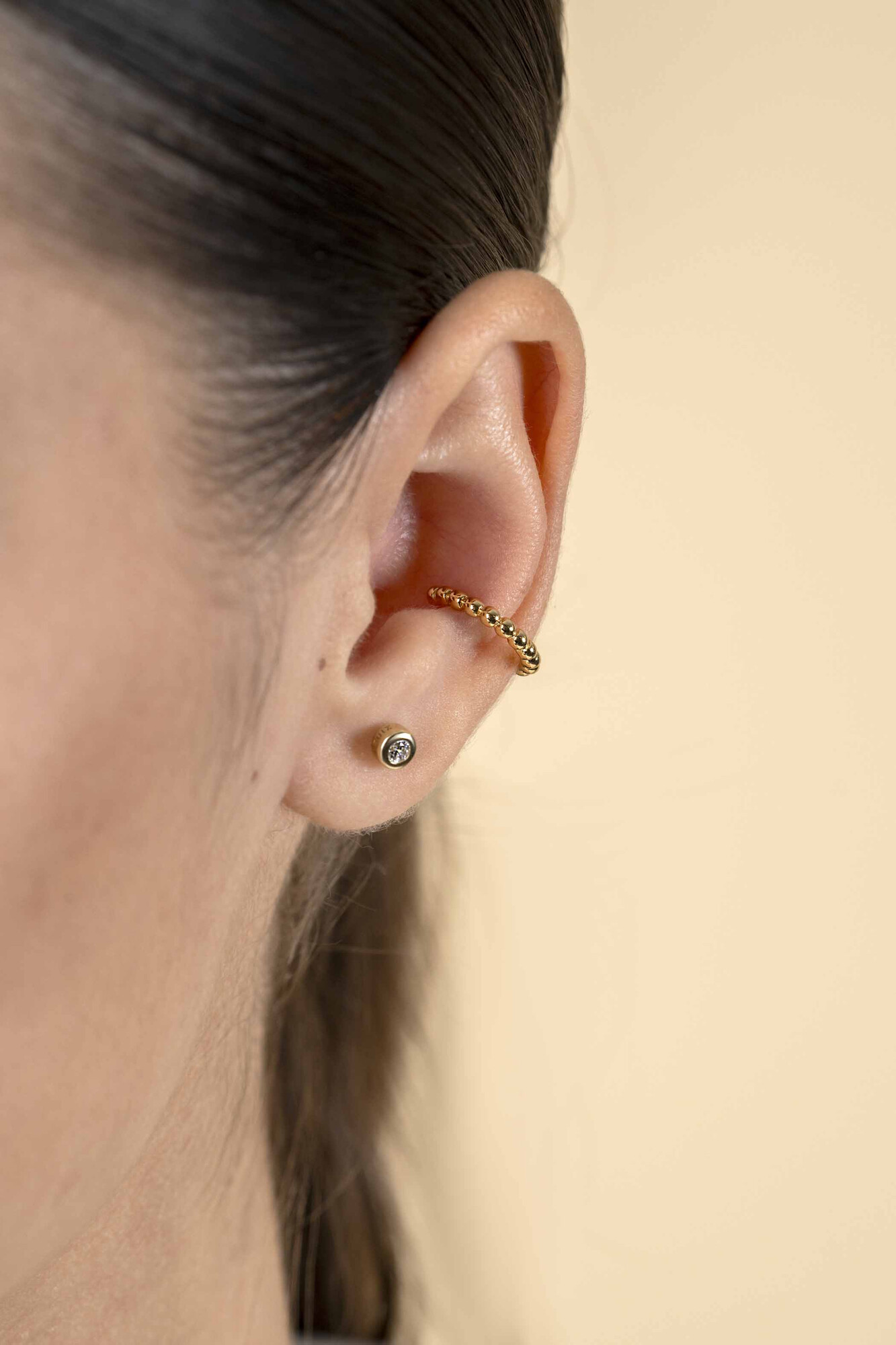 ZINZI zlv. earcuff gg.verg. bolletjes