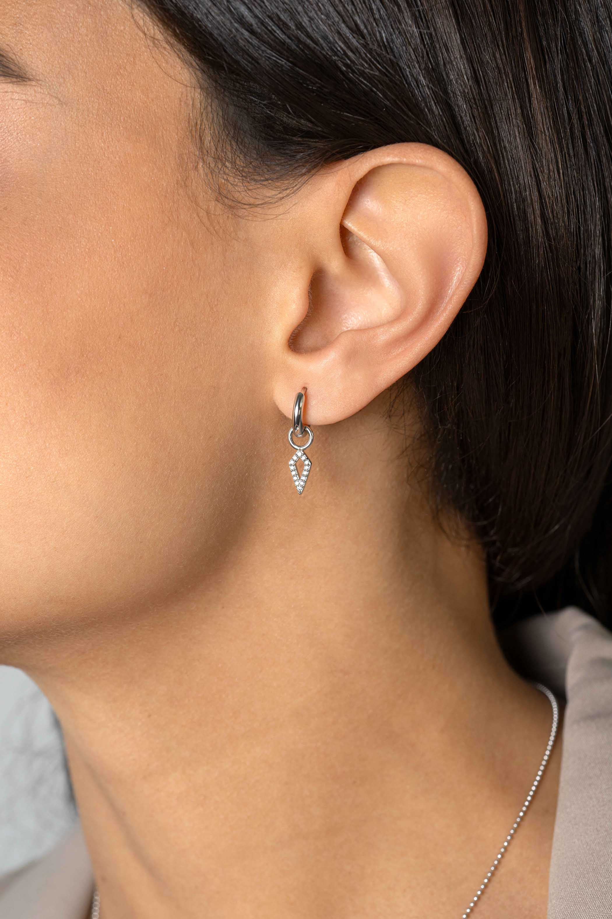 ZINZI zlv. oorbedels vliegervorm open met zirconia's