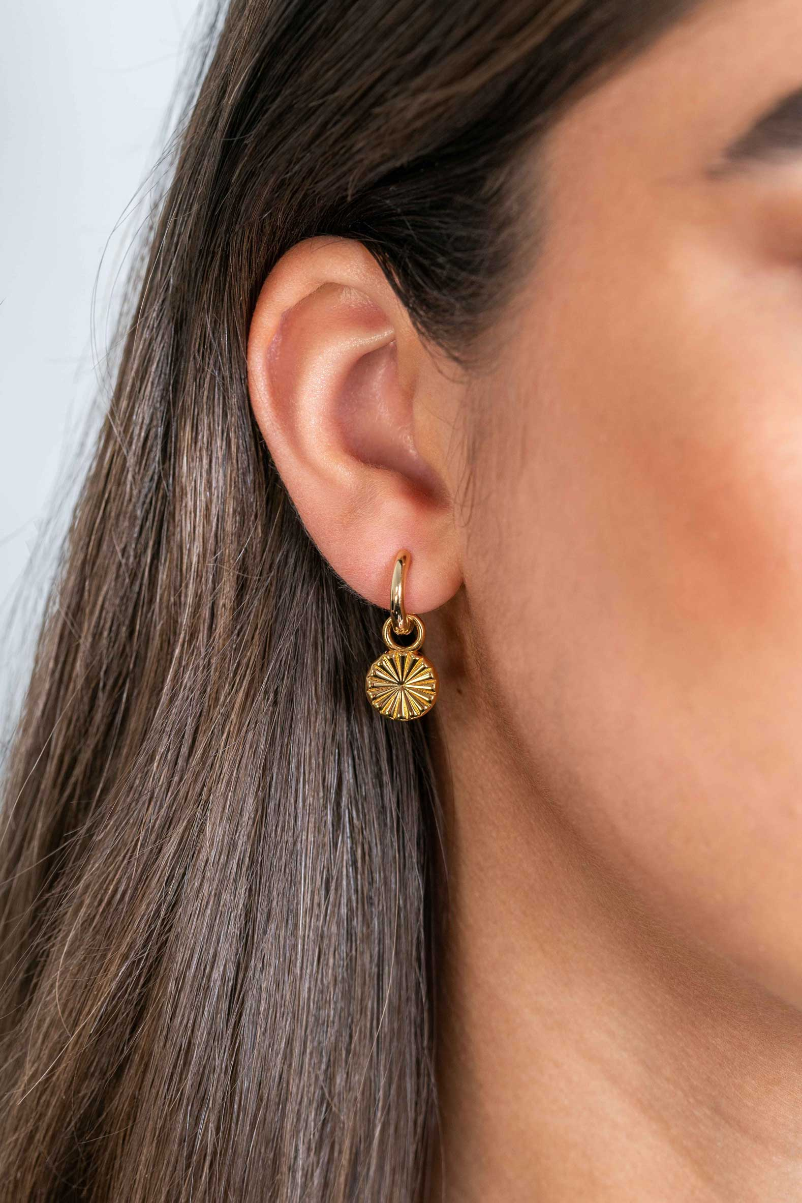 ZINZI zlv.oorbedels goud verguld zon 10mm