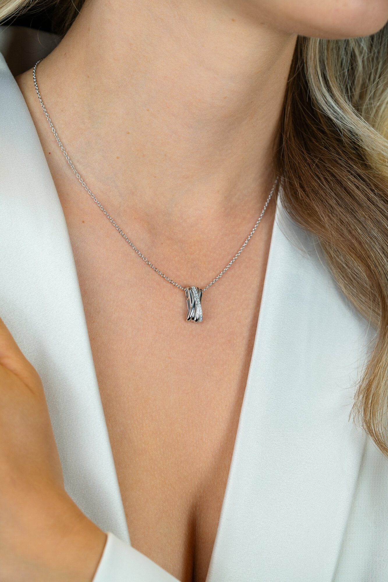 ZINZI zlv. collier met hanger cross-over en zirconia's