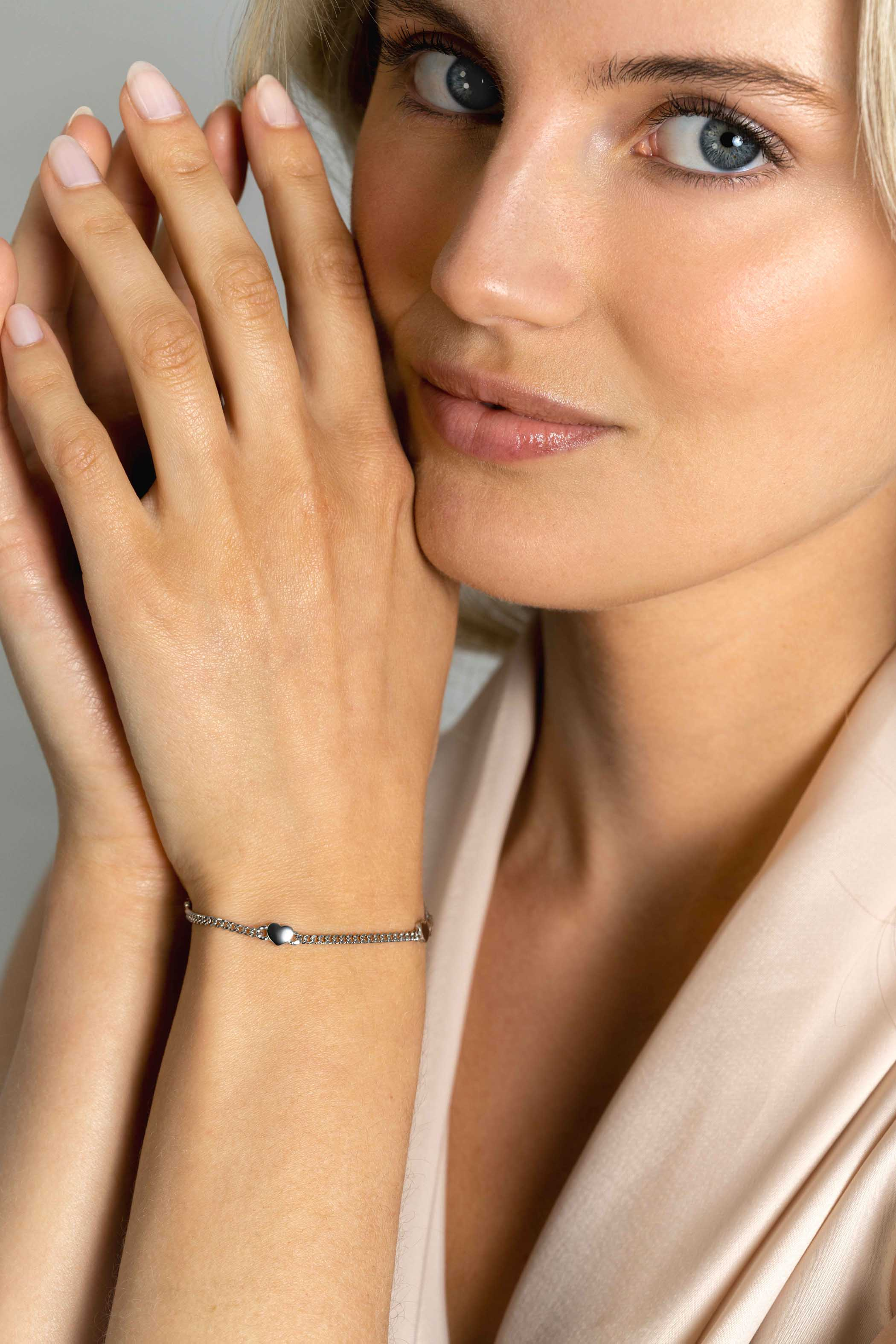 ZINZI zlv. armband gourmet met 3 dichte hartjes