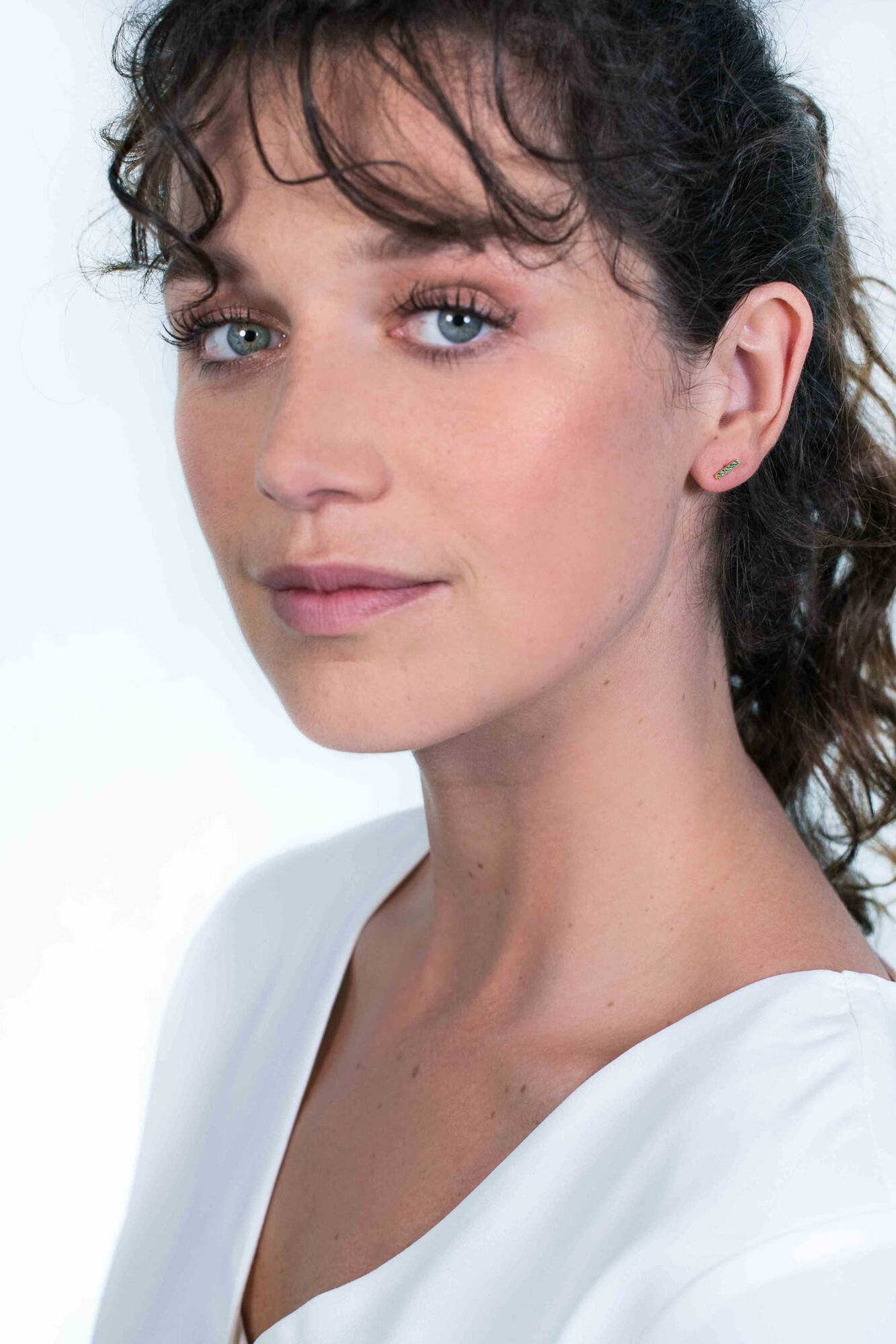 ZINZI silberne gelbvergoldete Ohrstecker Stab grün 8mm ZIO1689GG