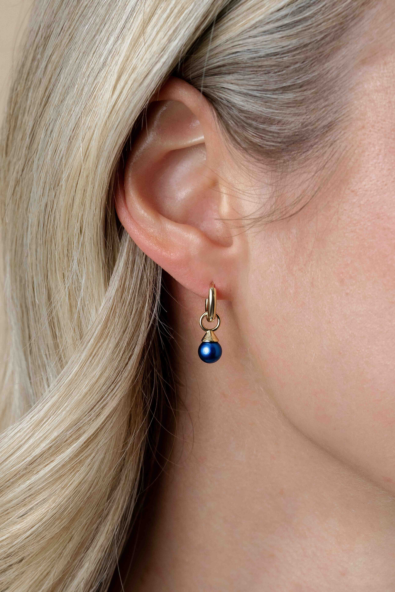 ZINZI zlv. creoolhangers gg.verg. blauwe parel 6mm