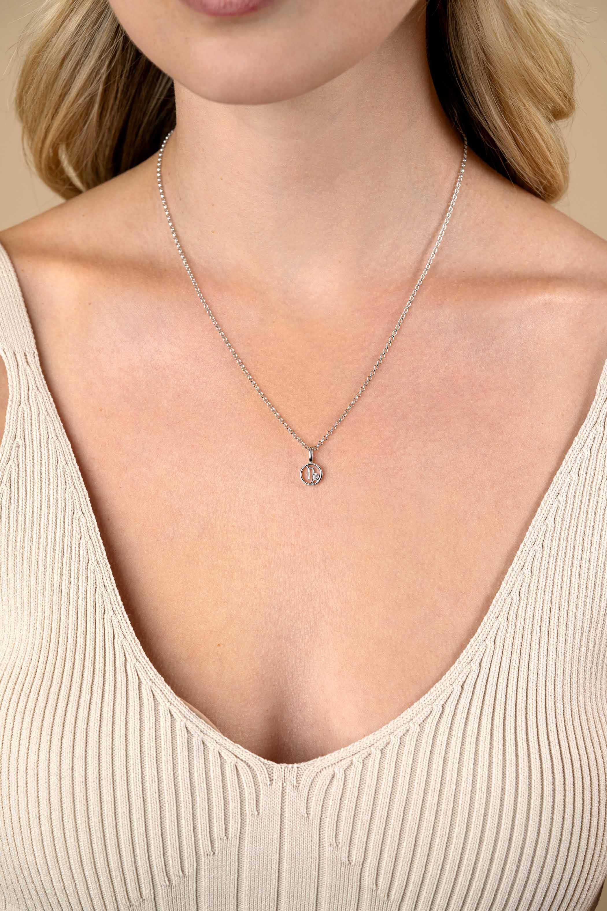 9mm ZINZI Silber Steinbock Sternzeichen-Anhänger, besetzt mit weißen Zirkonia ZIH-STE (ohne Kette)