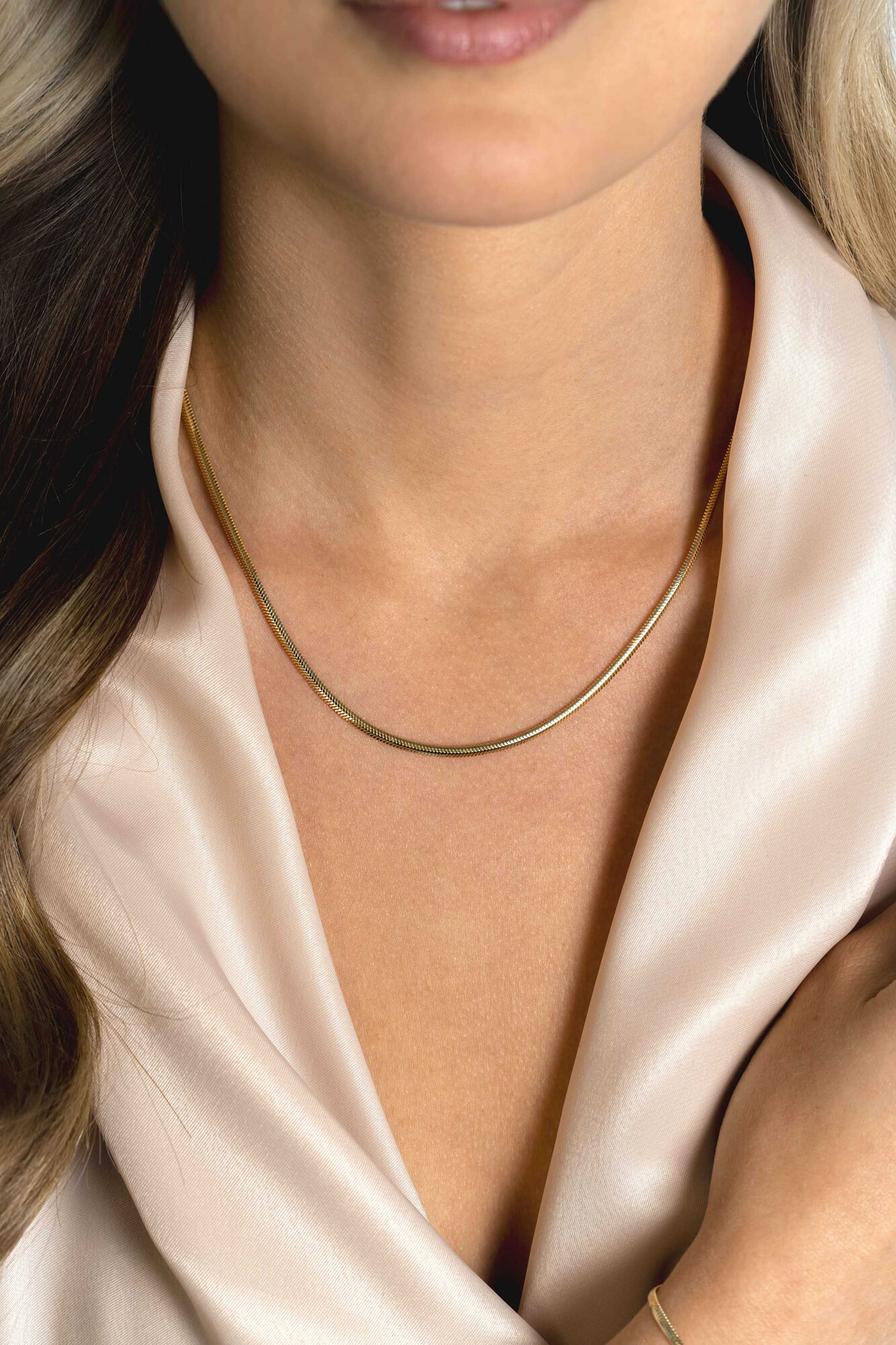 ZINZI zlv. collier gg.verg.platte slang 2.5mm 43+2mm