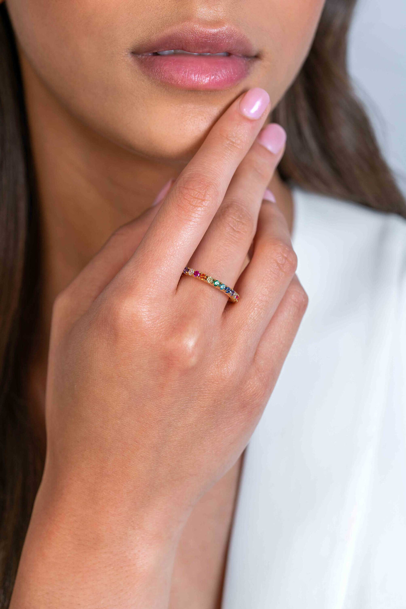 ZINZI zlv. aanschuif-rijring met zirc. regenboog mt.62