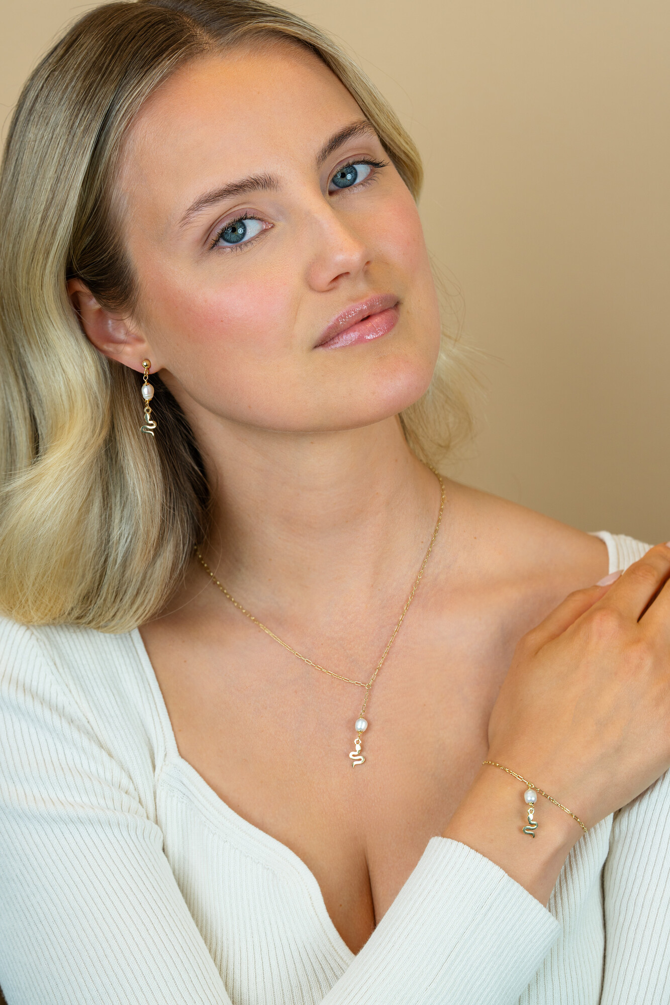 ZINZI zlv. armband gg.verg.met slang en parel hanger