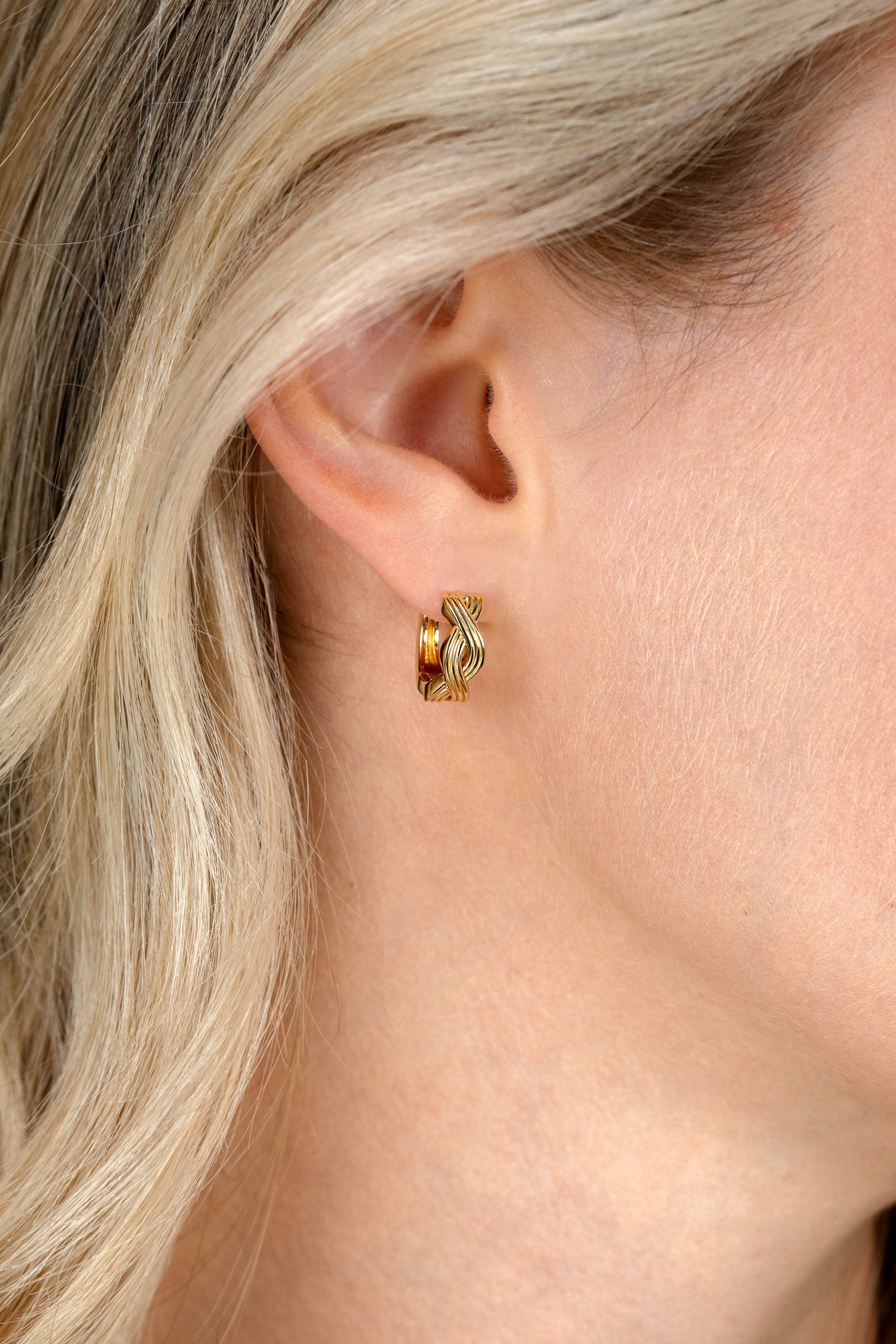 15mm ZINZI Vergoldete Silberne Creolen mit luxuriösem Infinity-Zeichen und Klappverschluss ZIO2684