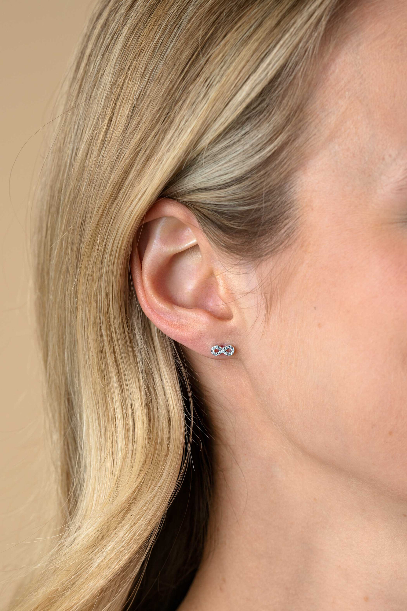 8mm ZINZI Silber Ohrstecker Infinity mit weißen Zirkonia ZIO2597