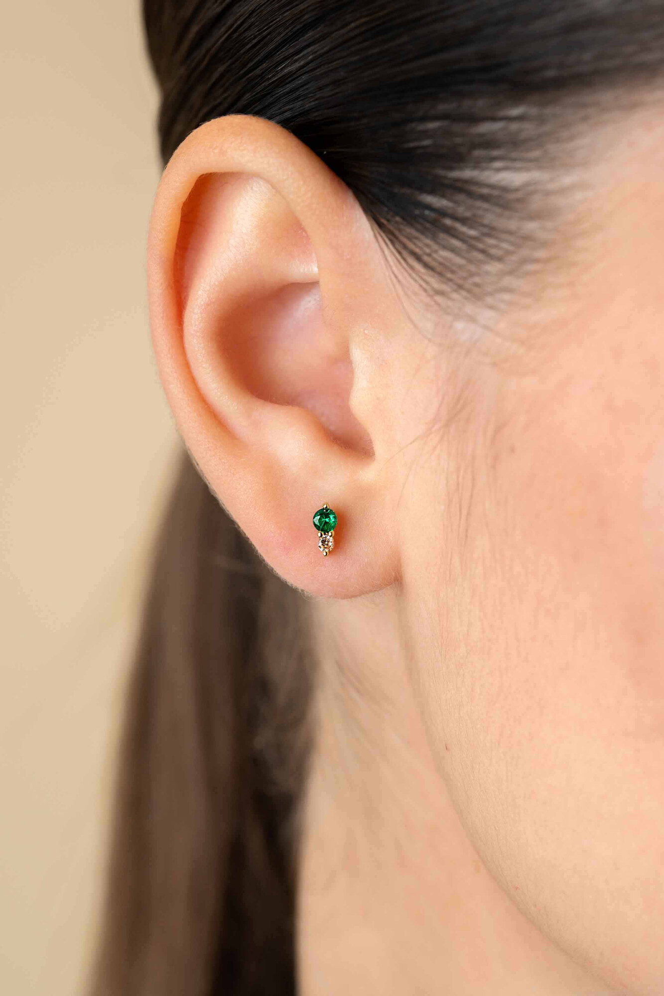 ZINZI zlv. oorknopjes gg.verg. groen en champ.zirc