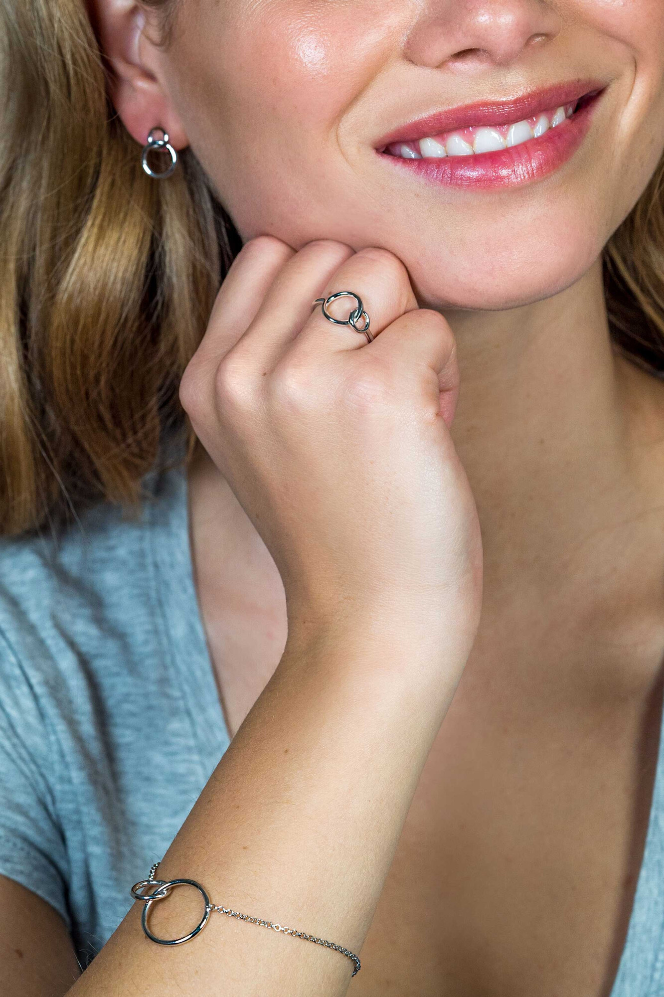 ZINZI silberne Ohrstecker 2 runde Formen ineineander ZIO1278