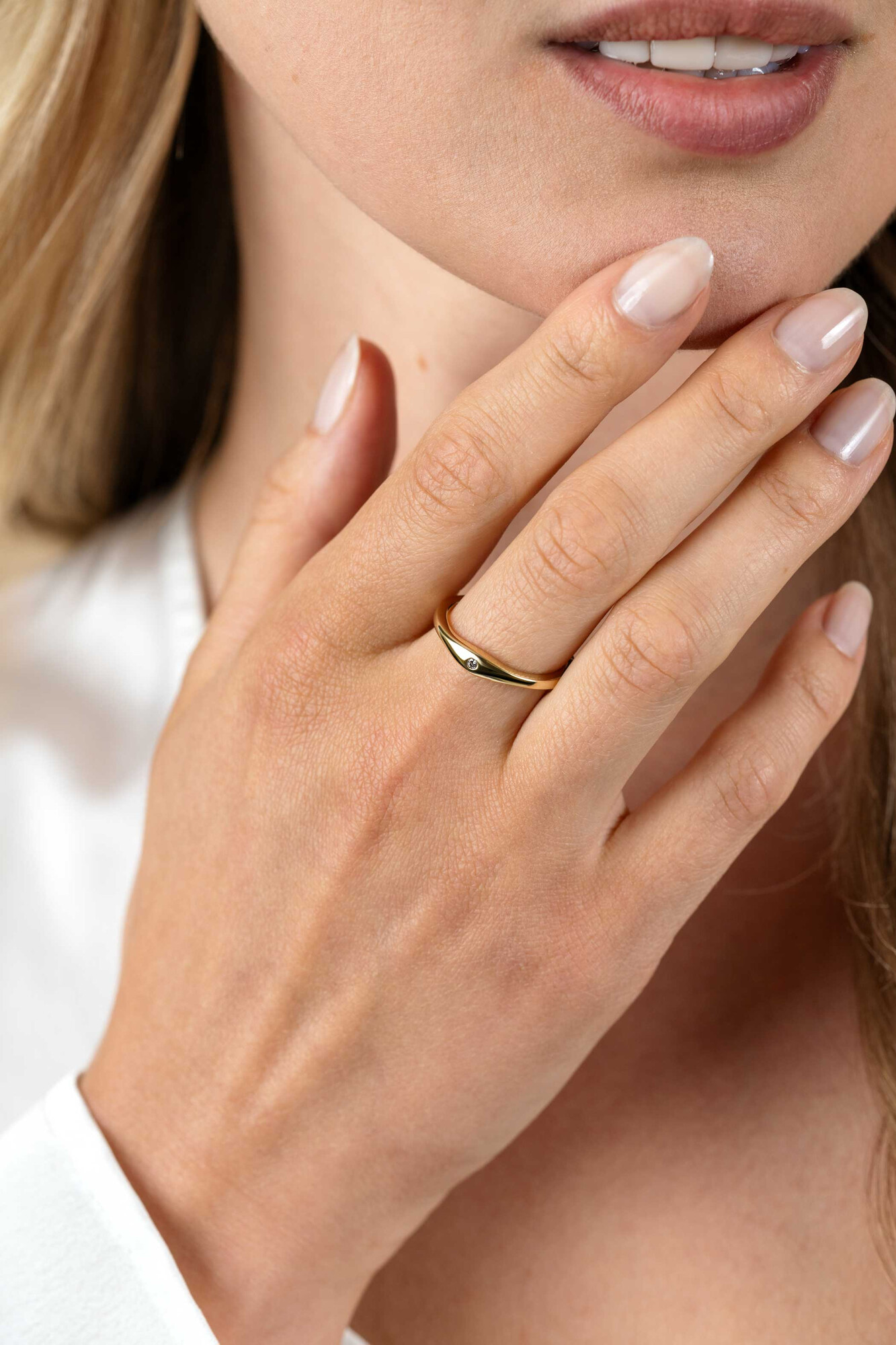 ZINZI vergoldeter Silberring organisch geformt, 3,5mm breit besetzt mit weißen Zirkonia ZIR2628