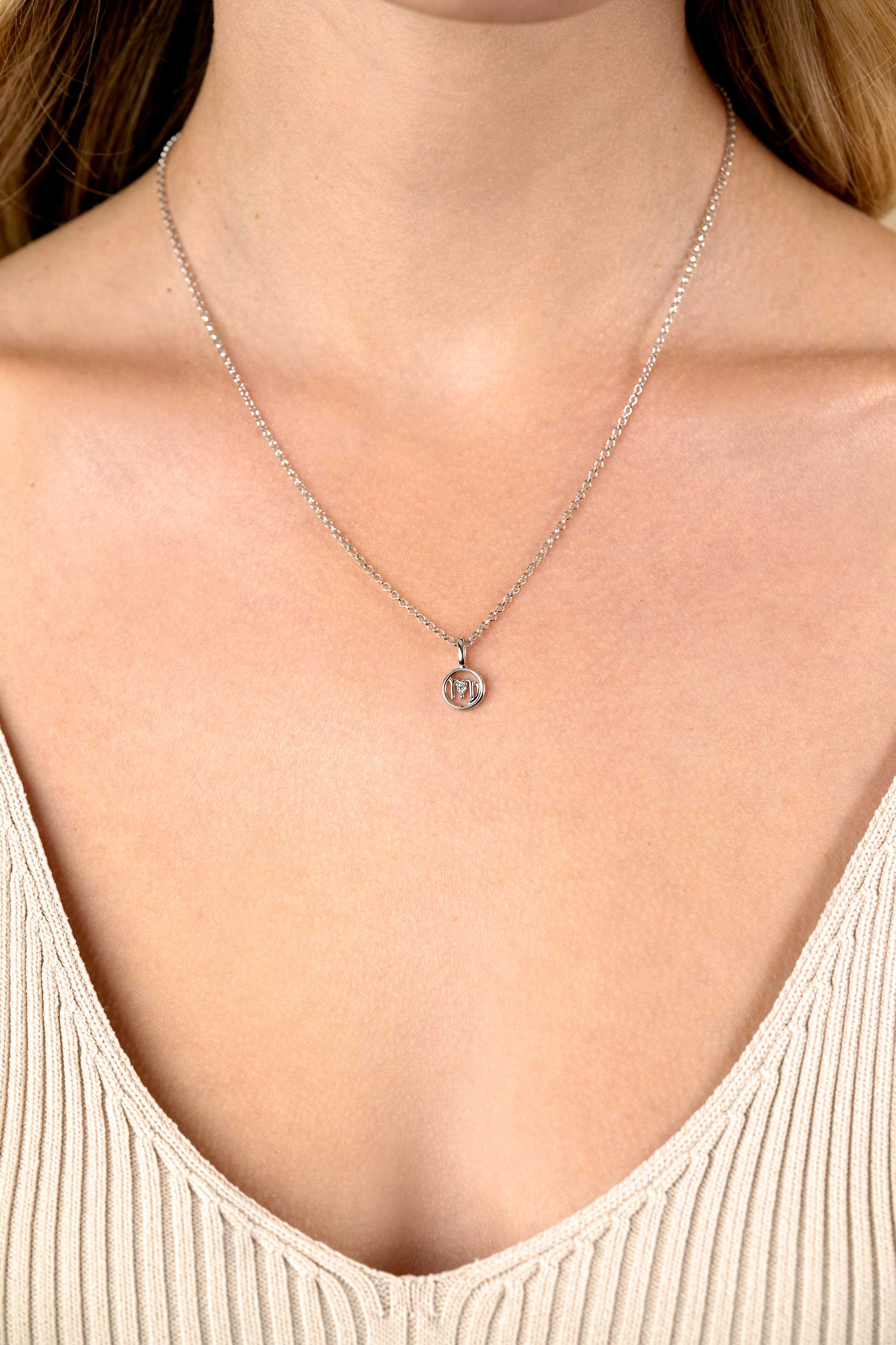 9mm ZINZI Silber Jungfrau Sternzeichen-Anhänger, besetzt mit weißen Zirkonia ZIH-MAA (ohne Kette)