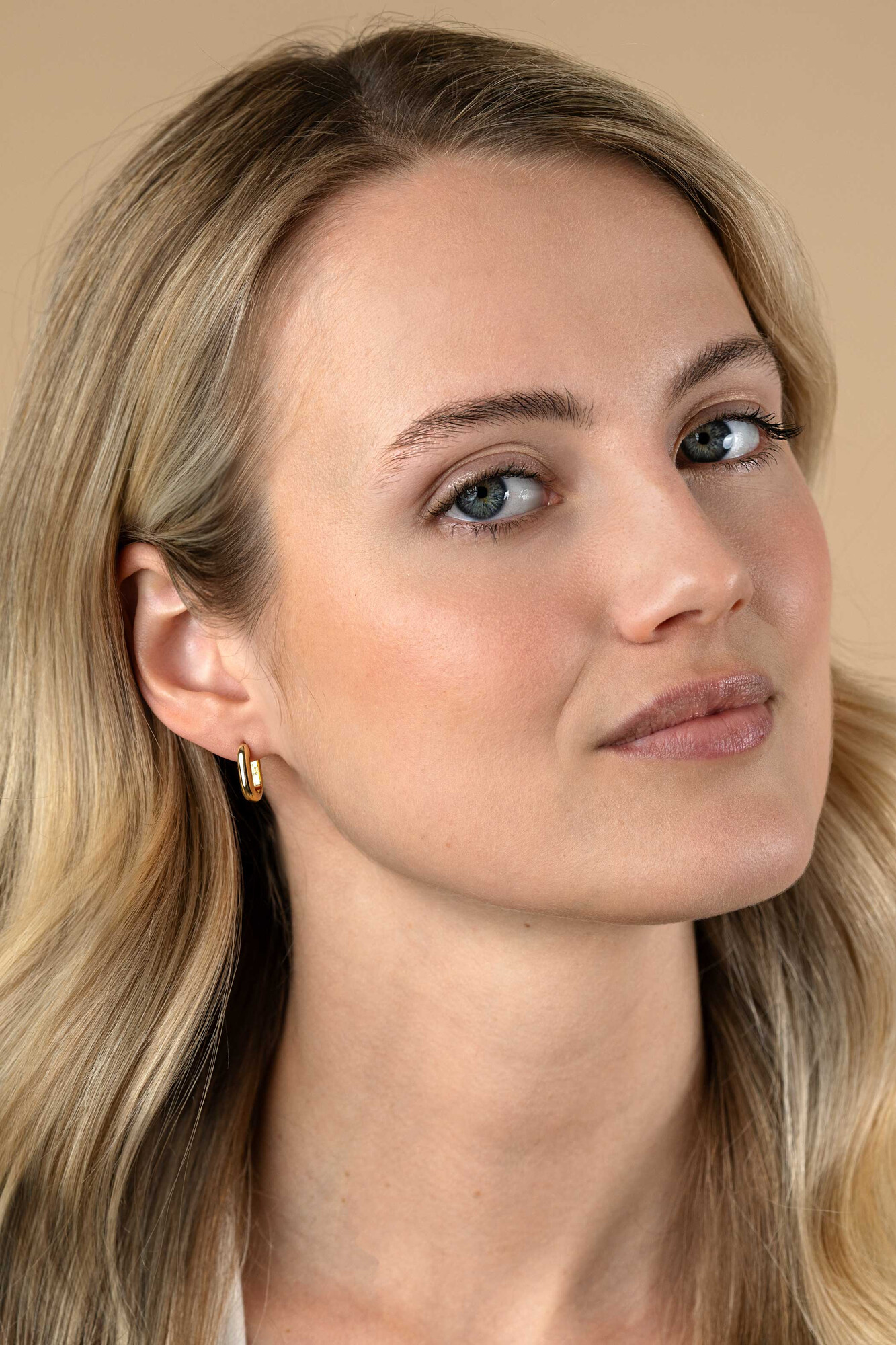 14,5mm ZINZI vergoldete Silber Creolen in ovaler Form mit runder Röhre 3mm breit ZIO2603G