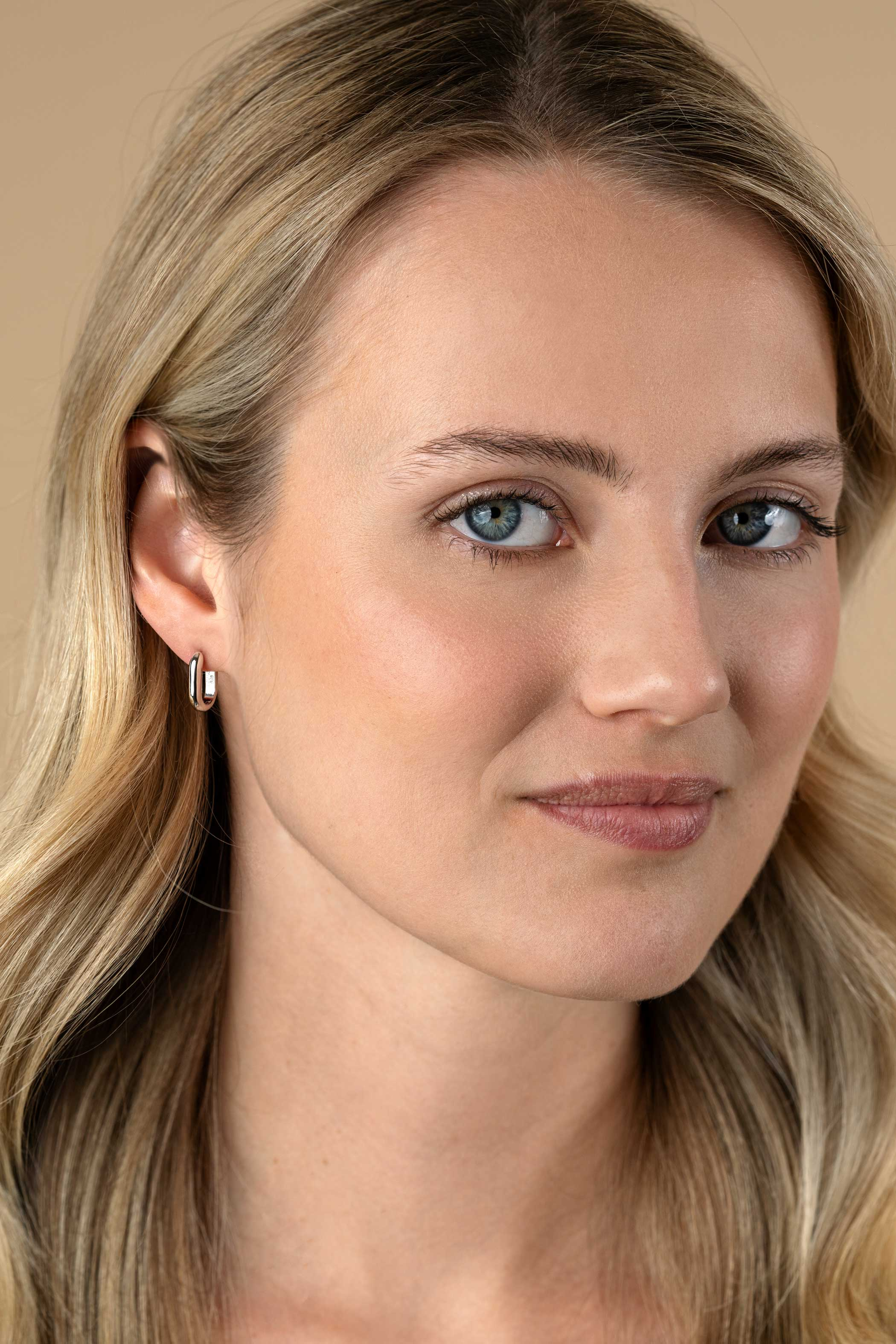 14,5mm ZINZI Silber Creolen in ovaler Form mit runder Röhre 3mm breit ZIO2603