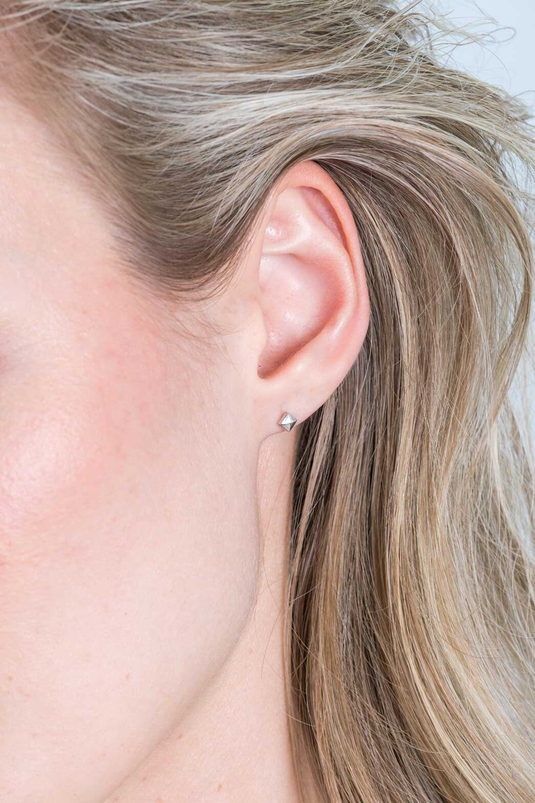 ZINZI silberne Ohstecker 3mm Nieten ZIO2167