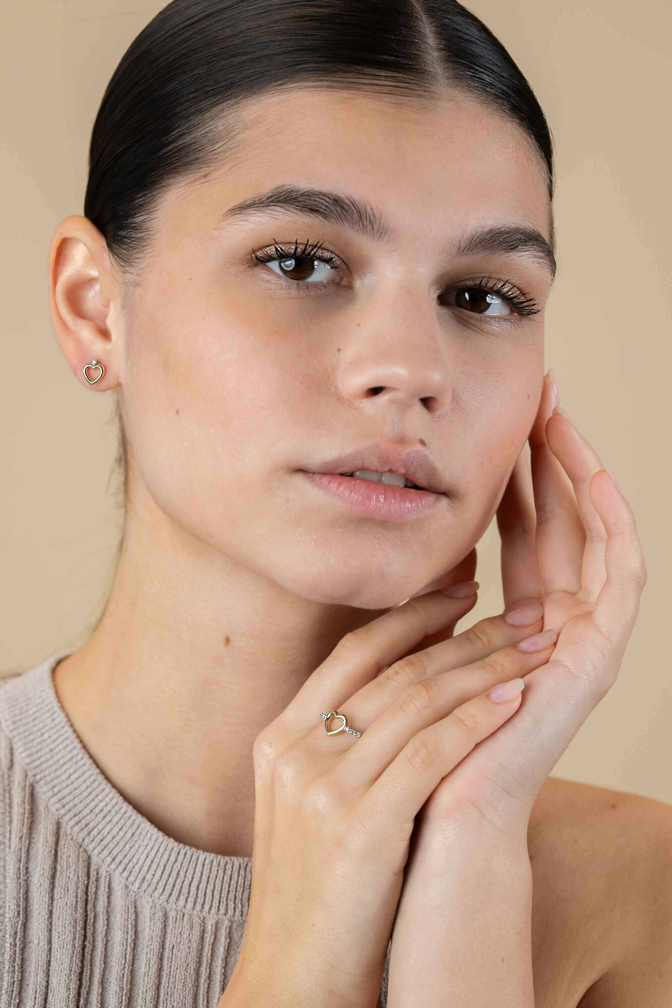 ZINZI zlv. oorknopje gg.verg.open hartje met zirc.