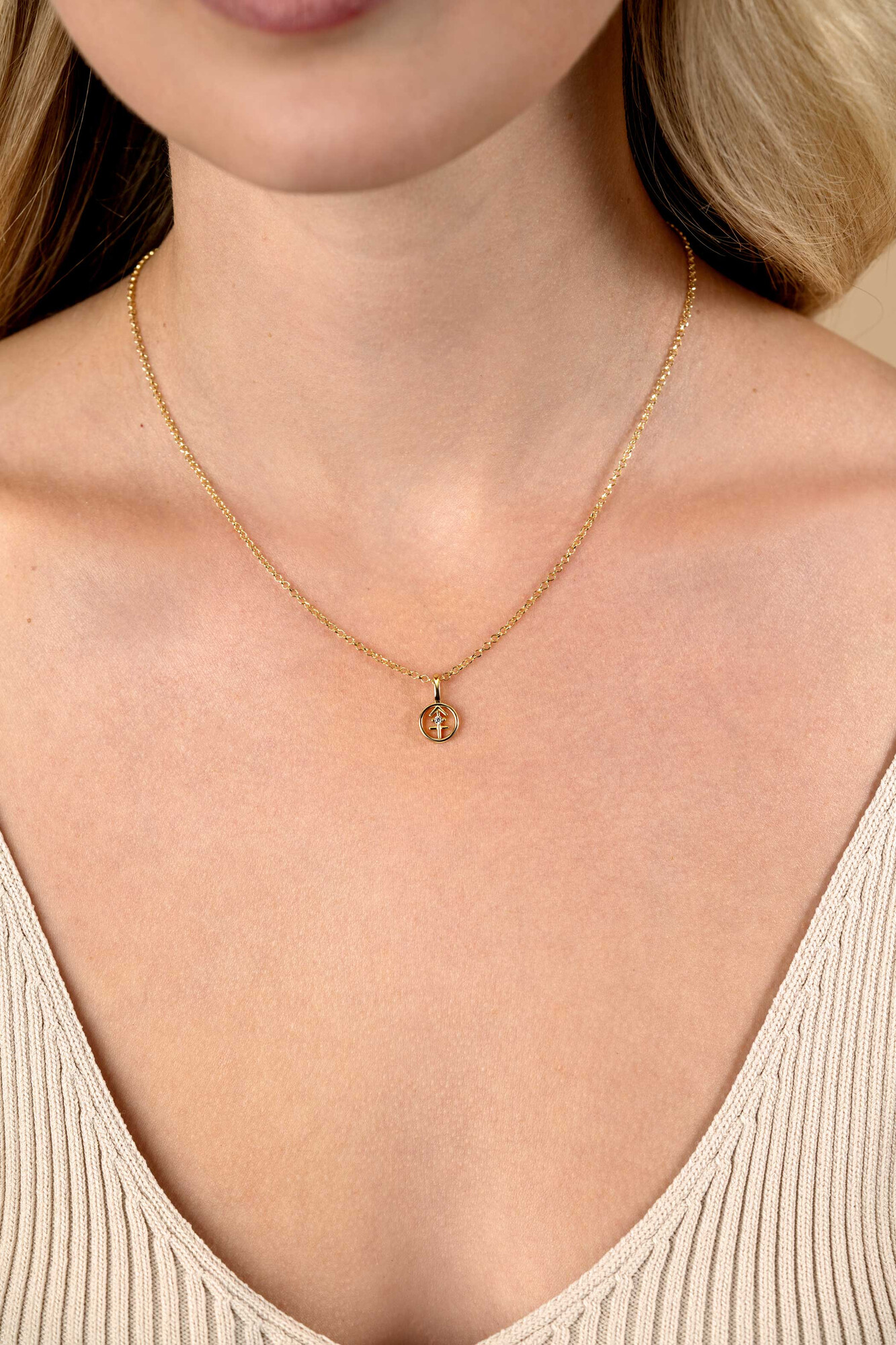 9mm ZINZI vergoldeter Silber Schütze Sternzeichen-Anhänger, besetzt mit weißen Zirkonia ZIHY-BOO (ohne Kette)