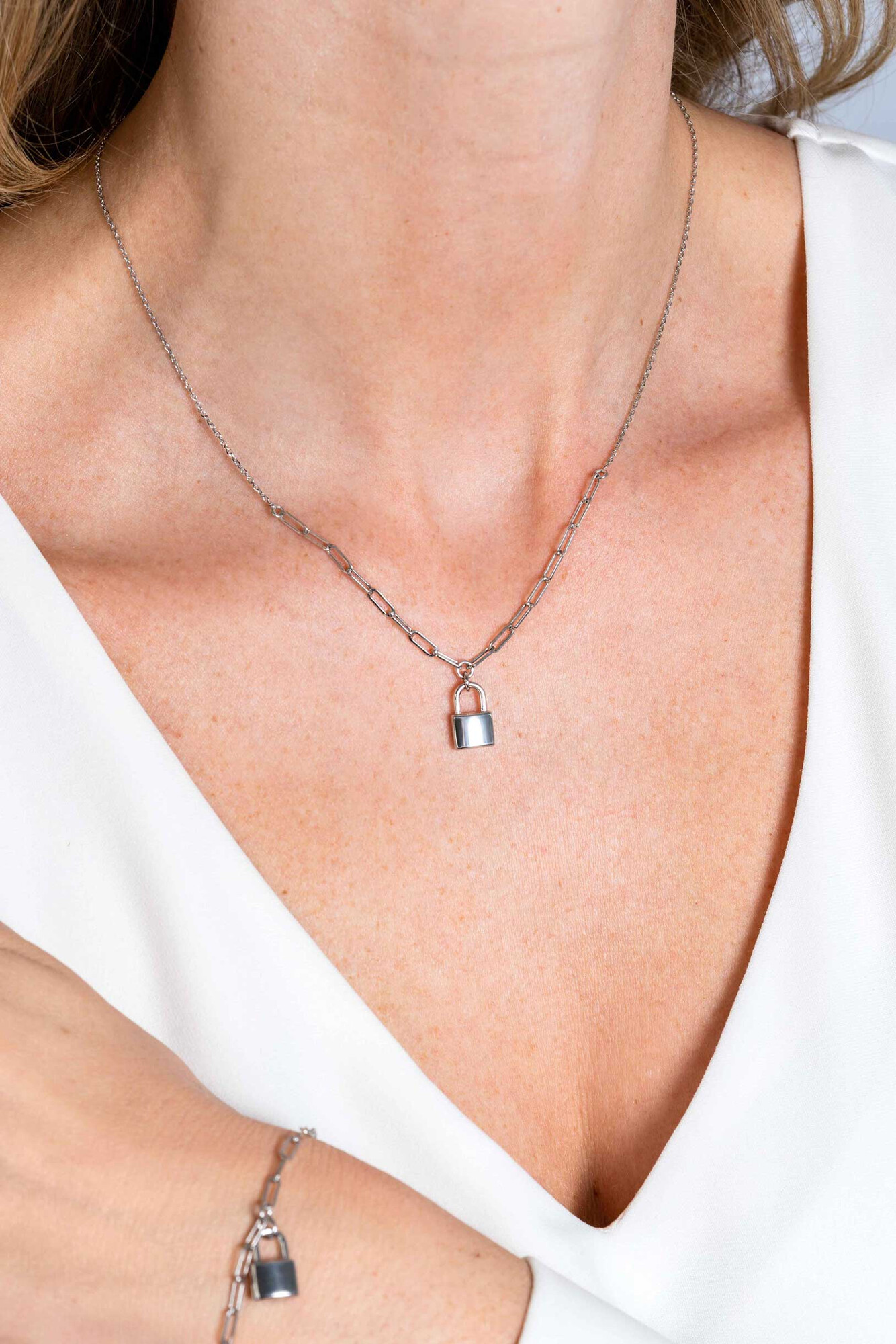 ZINZI zlv. collier paperclip met slotje hanger