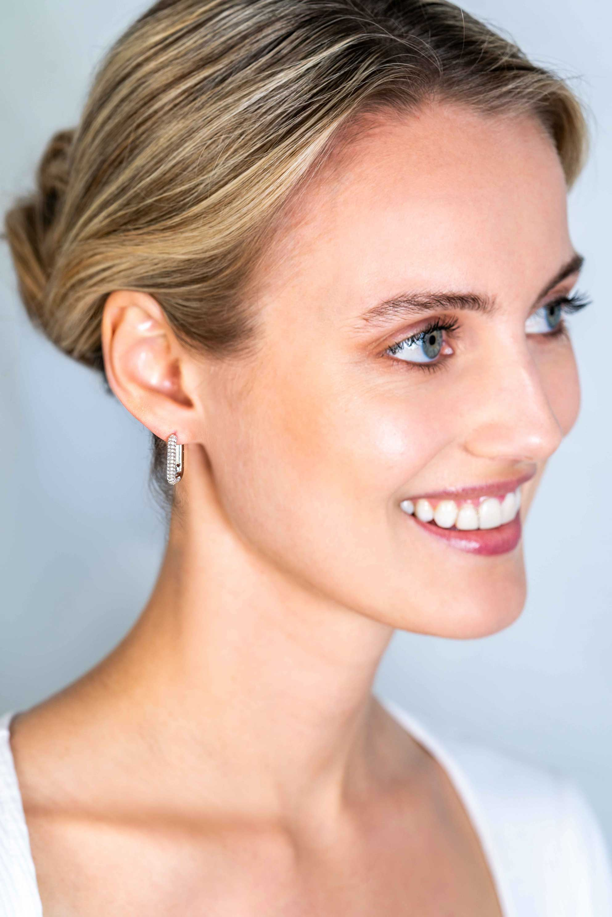 ZINZI zlv. klapcreolen rechthoek zirc.pave 18x3mm