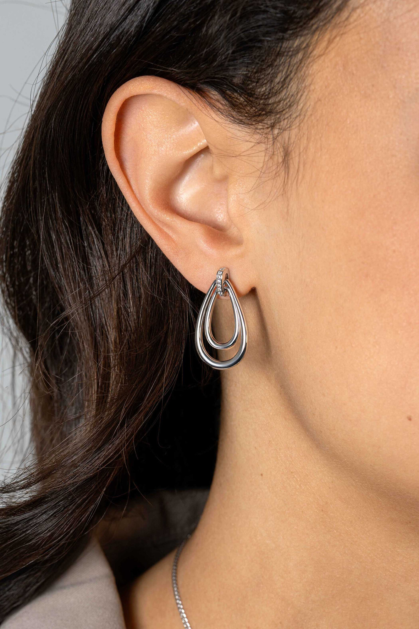 ZINZI zlv. oorhangers 2x druppelvorm en zirc.28mm