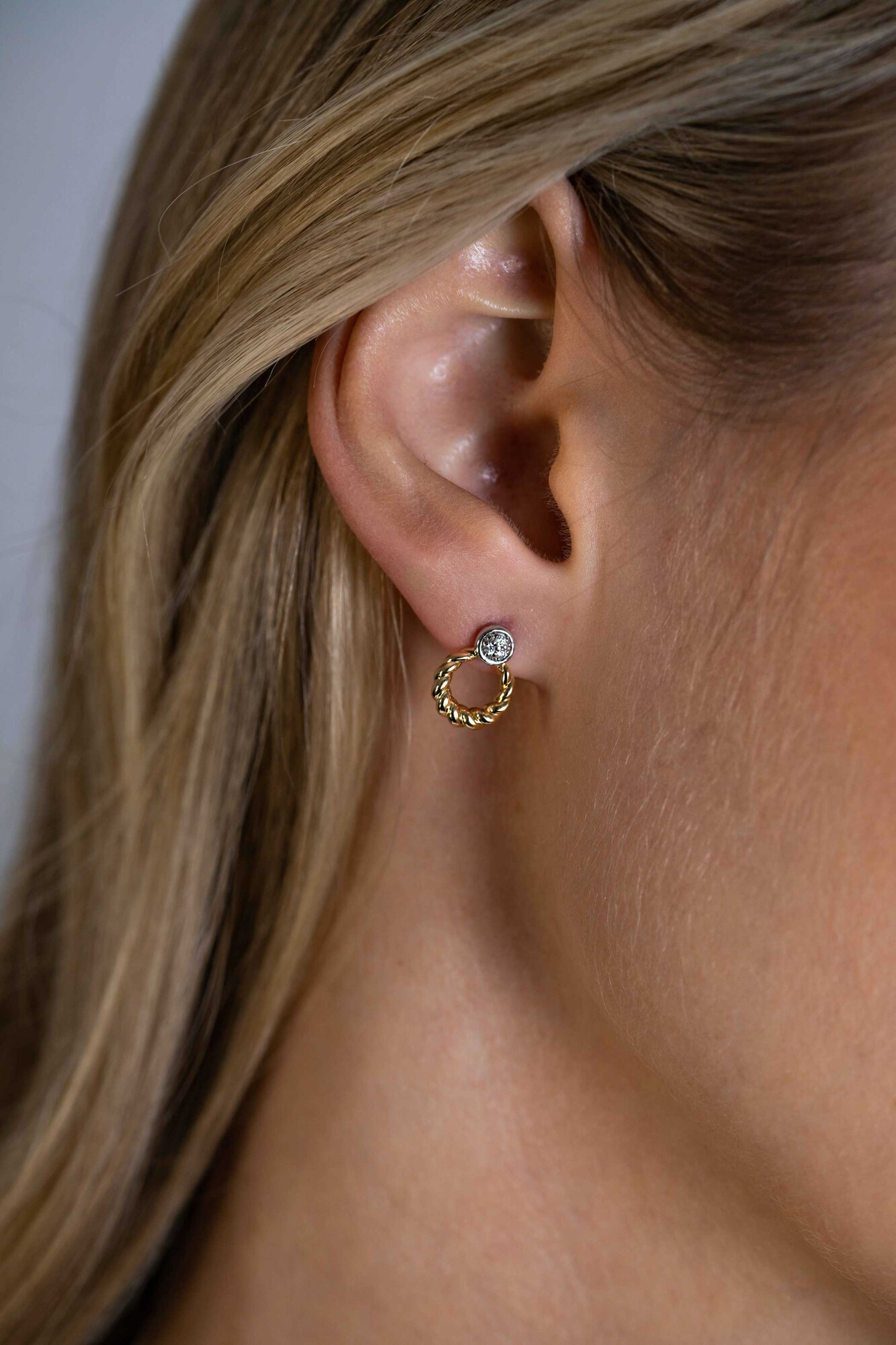 ZINZI zlv. oorst.gg.verg. gedraaid open en zirconia's