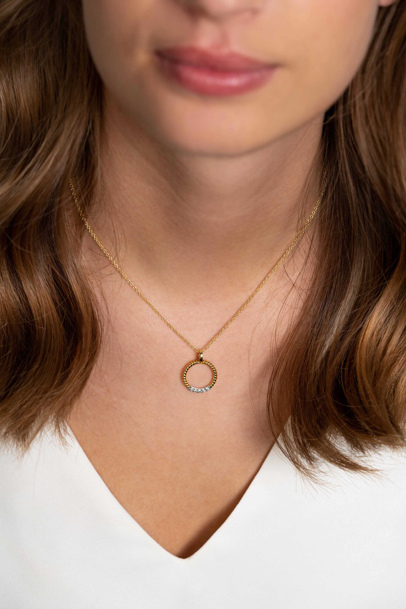 ZINZI silberner runde Anhänger 22mm in gelb vergoldet gedreht weißer Zirkonia ZIH2128Y