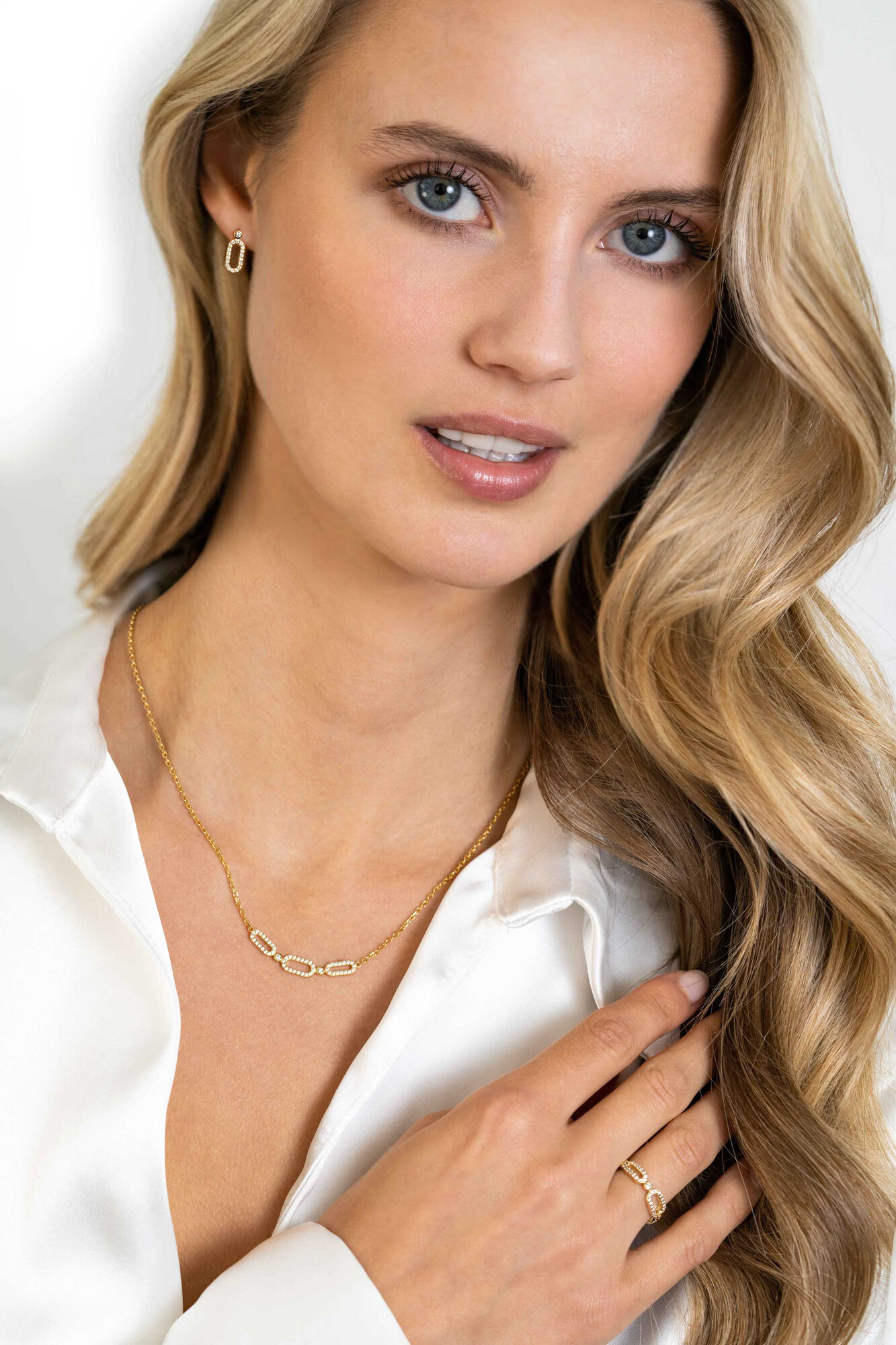 ZINZI zlv. collier gg.verg.3x open schakel zirconia's