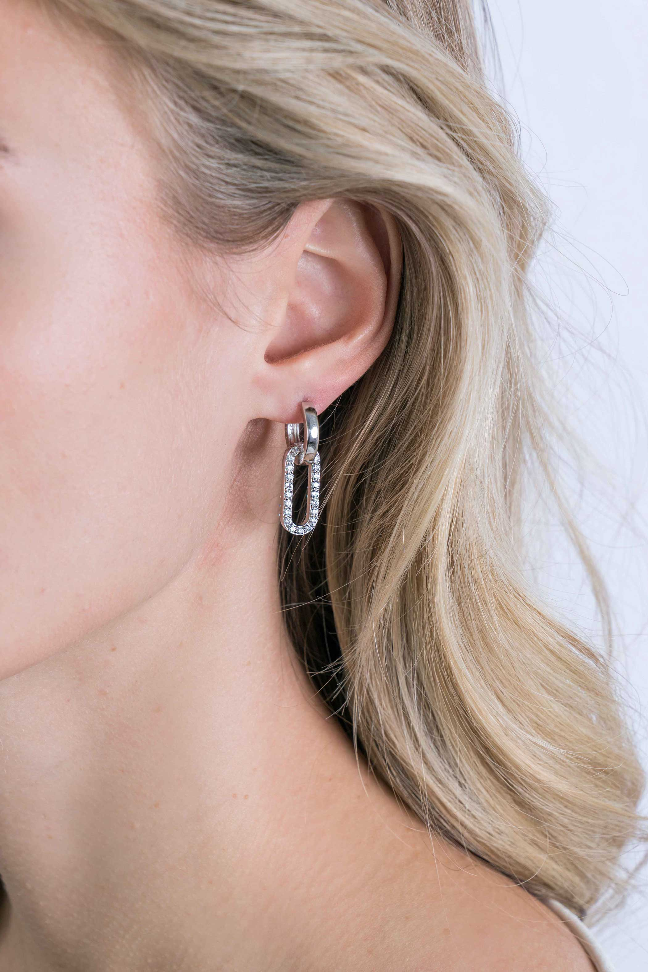 ZINZI silberne Ohrhänger 20mm ovale Form weiße Zirkonias ZICH2156