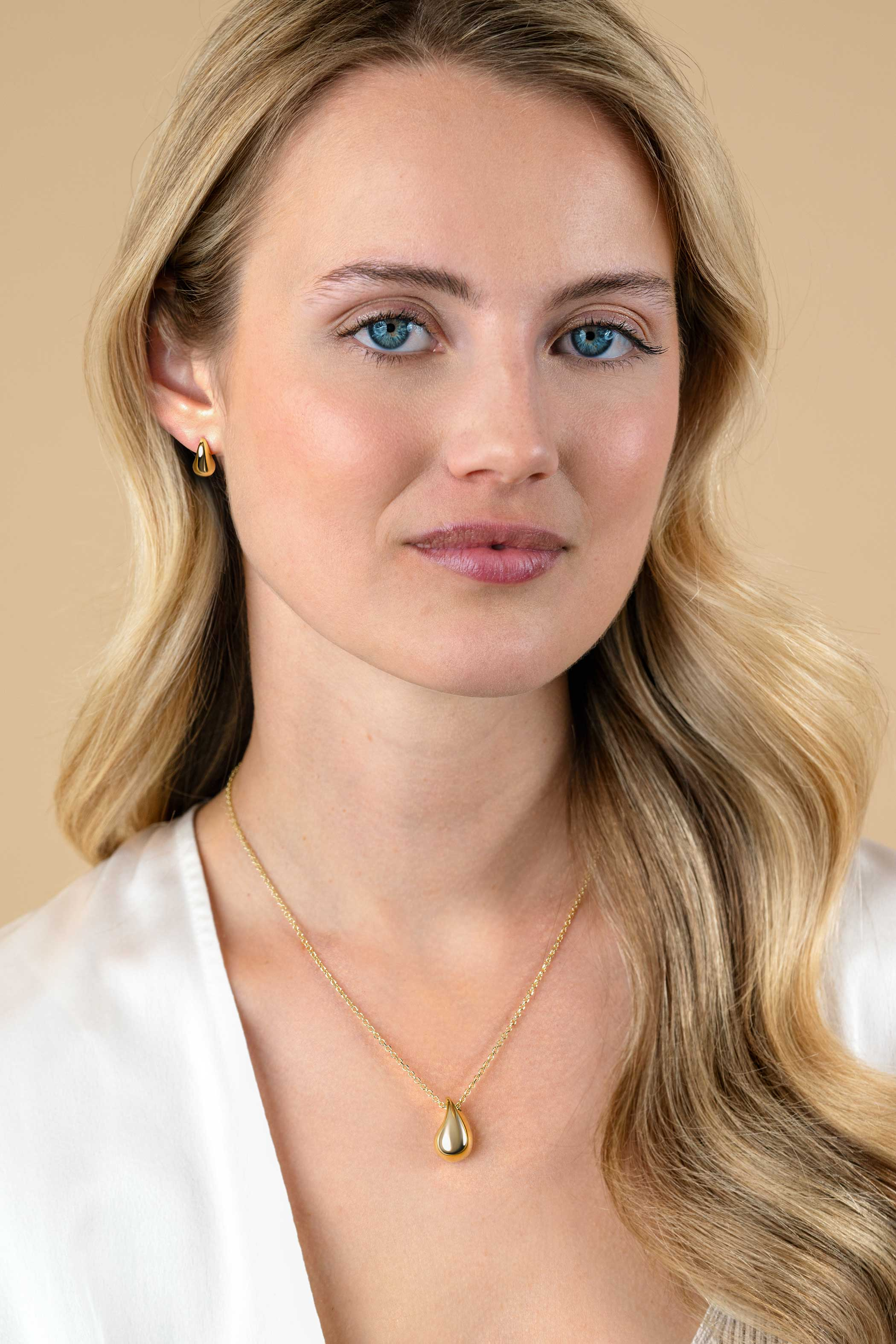 11mm ZINZI vergoldete Silber Ohrstecker in organischer Tropfenform ZIO2636G