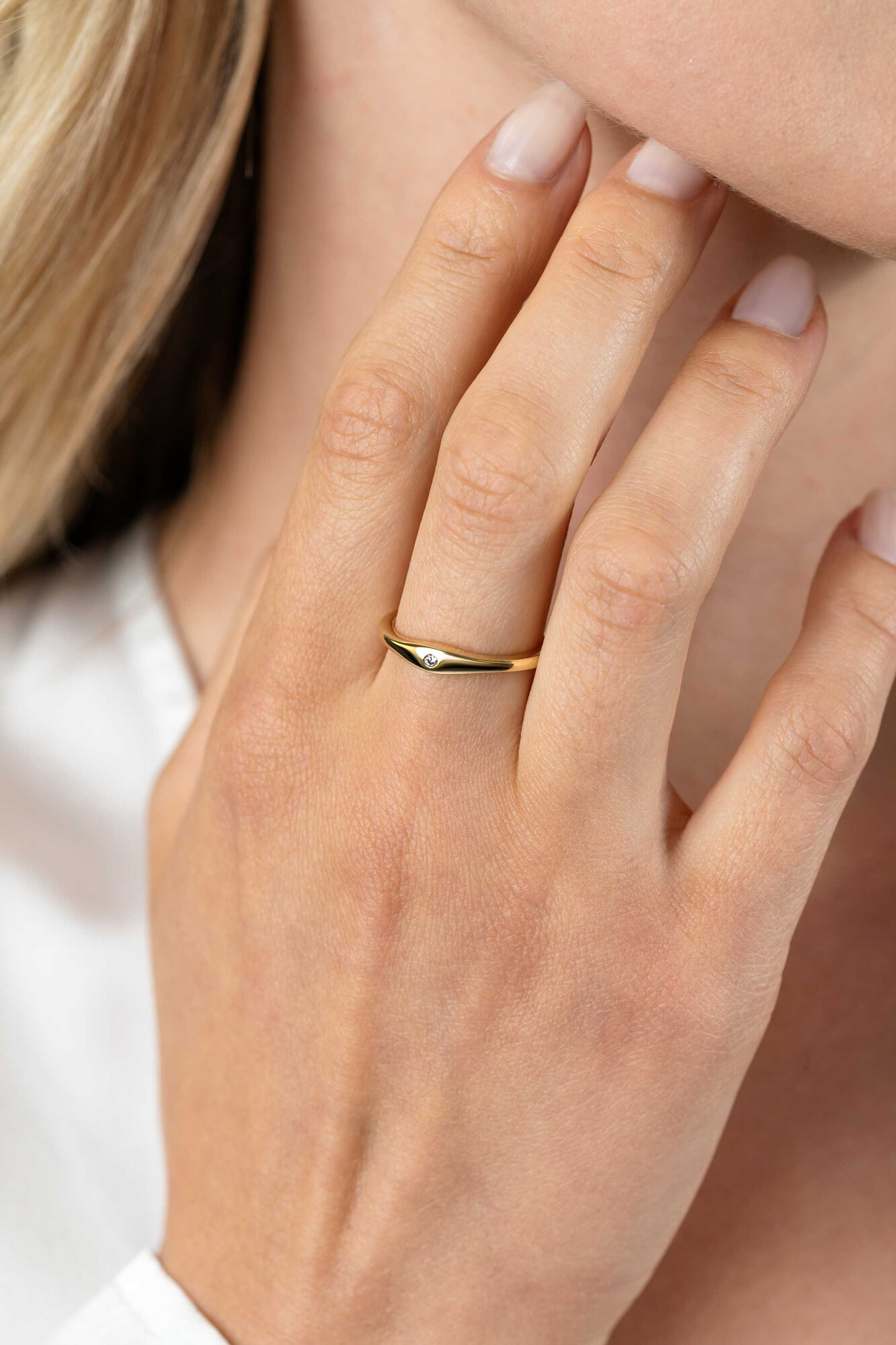 ZINZI vergoldeter Silberring organisch geformt, 3,5mm breit besetzt mit weißen Zirkonia ZIR2628