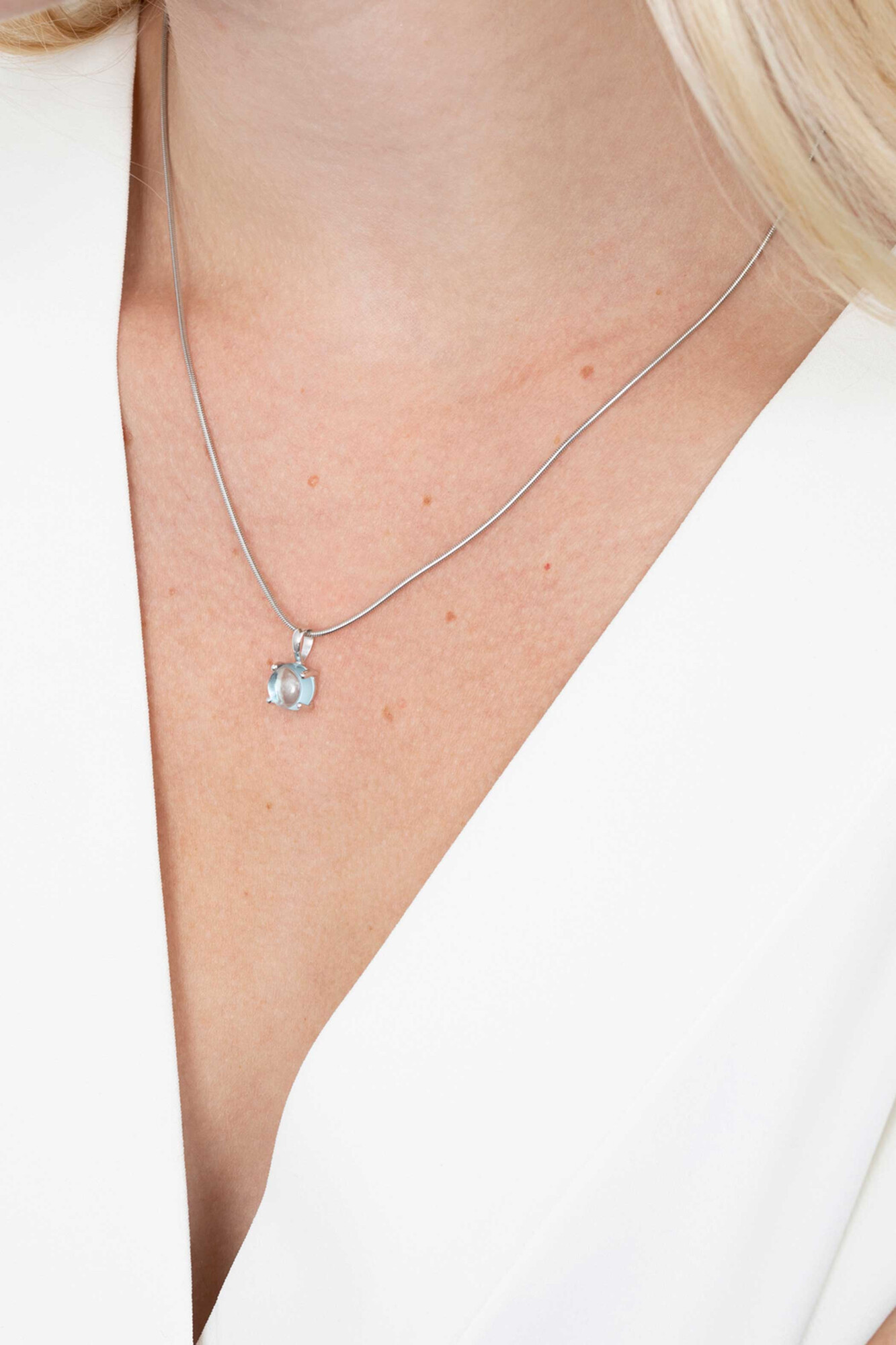 ZINZI zlv. hanger blauwe ronde steen glad