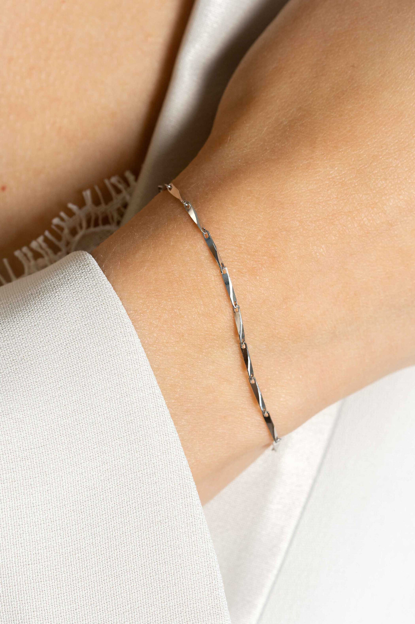 ZINZI zlv. armband met gedraaide schakels