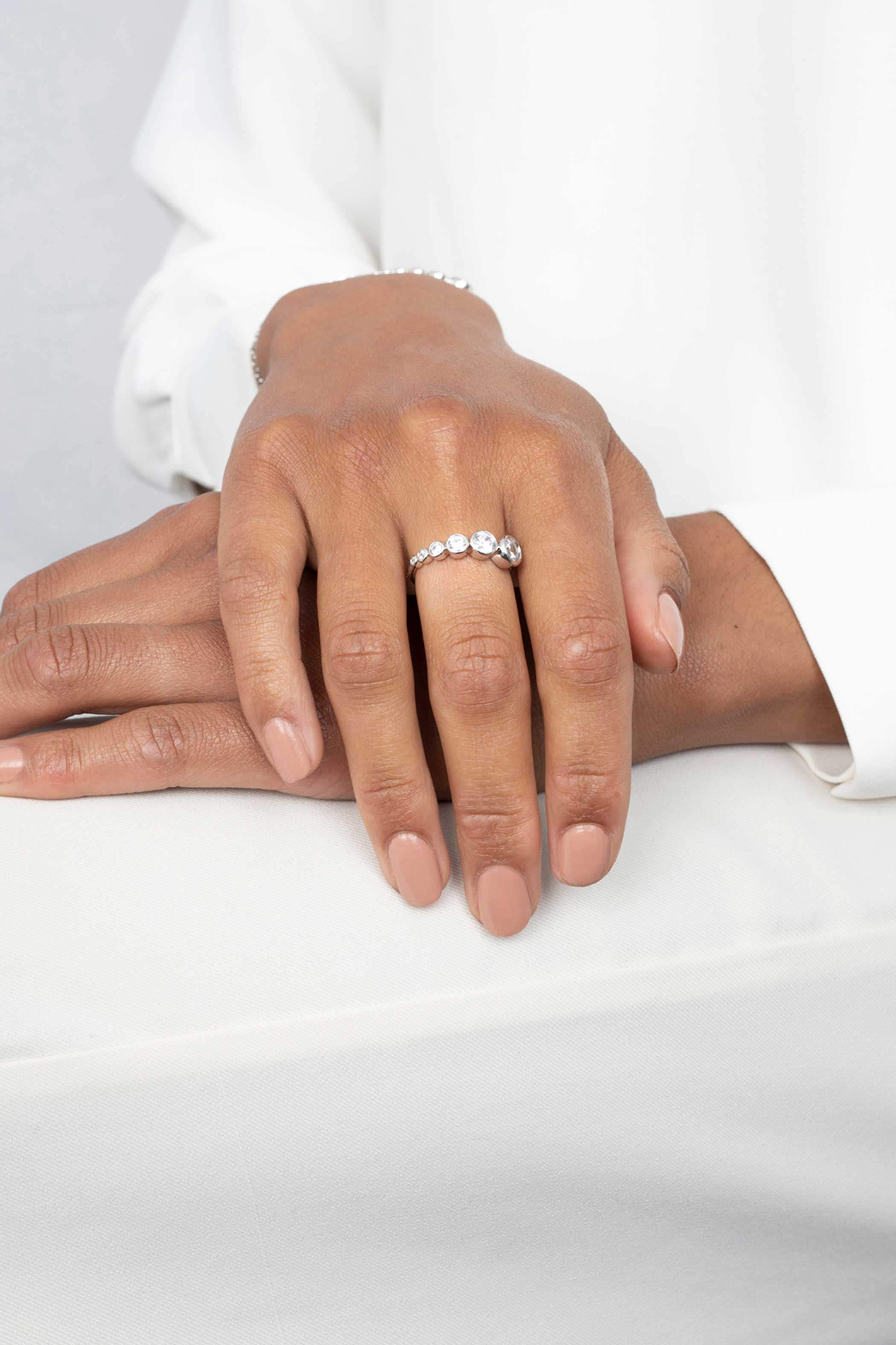 ZINZI silberner Ring rund weiß ZIR2053