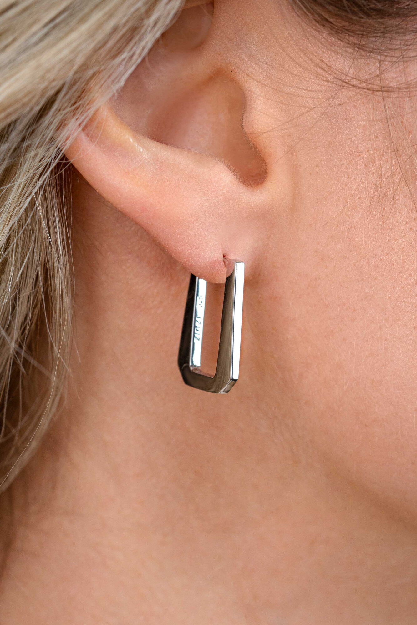 ZINZI zlv. oorringen strak rechthoek 19.5x2mm