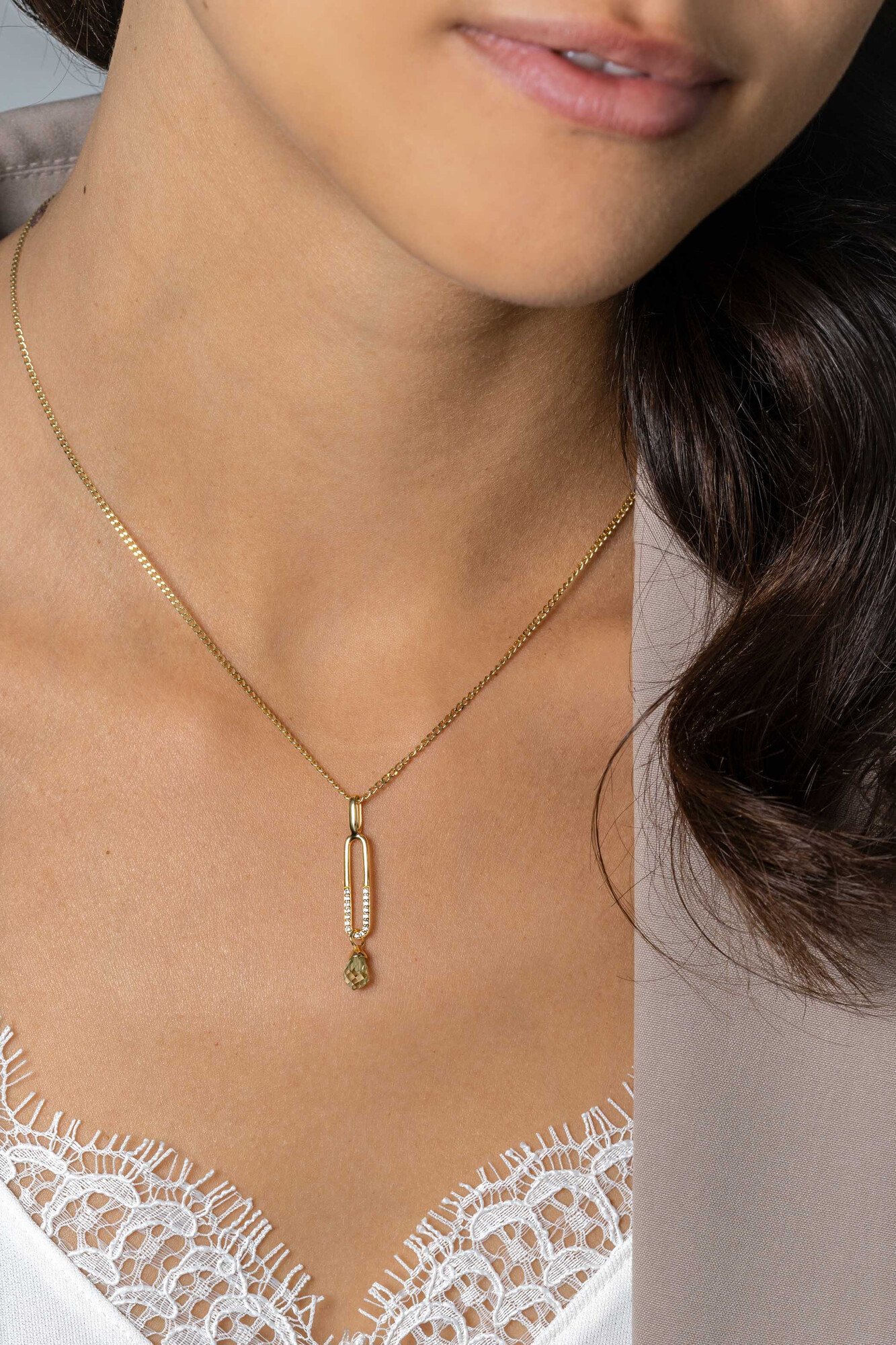 ZINZI zlv. hanger gg.verg.ovaal zirc./ licht groen peer