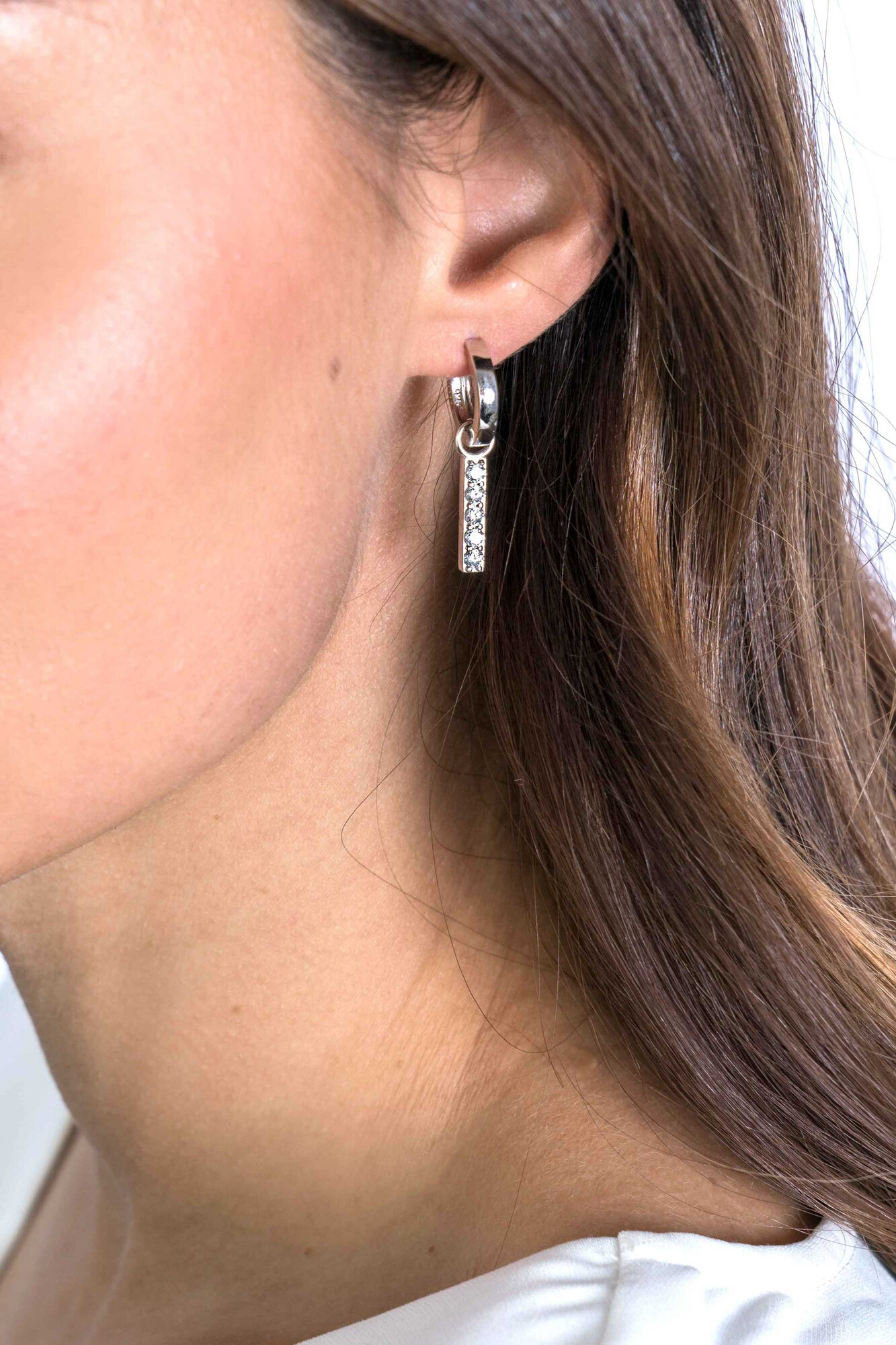 ZINZI silberne Ohrhänger 21,5mm Stab Zirkonia ZICH2142