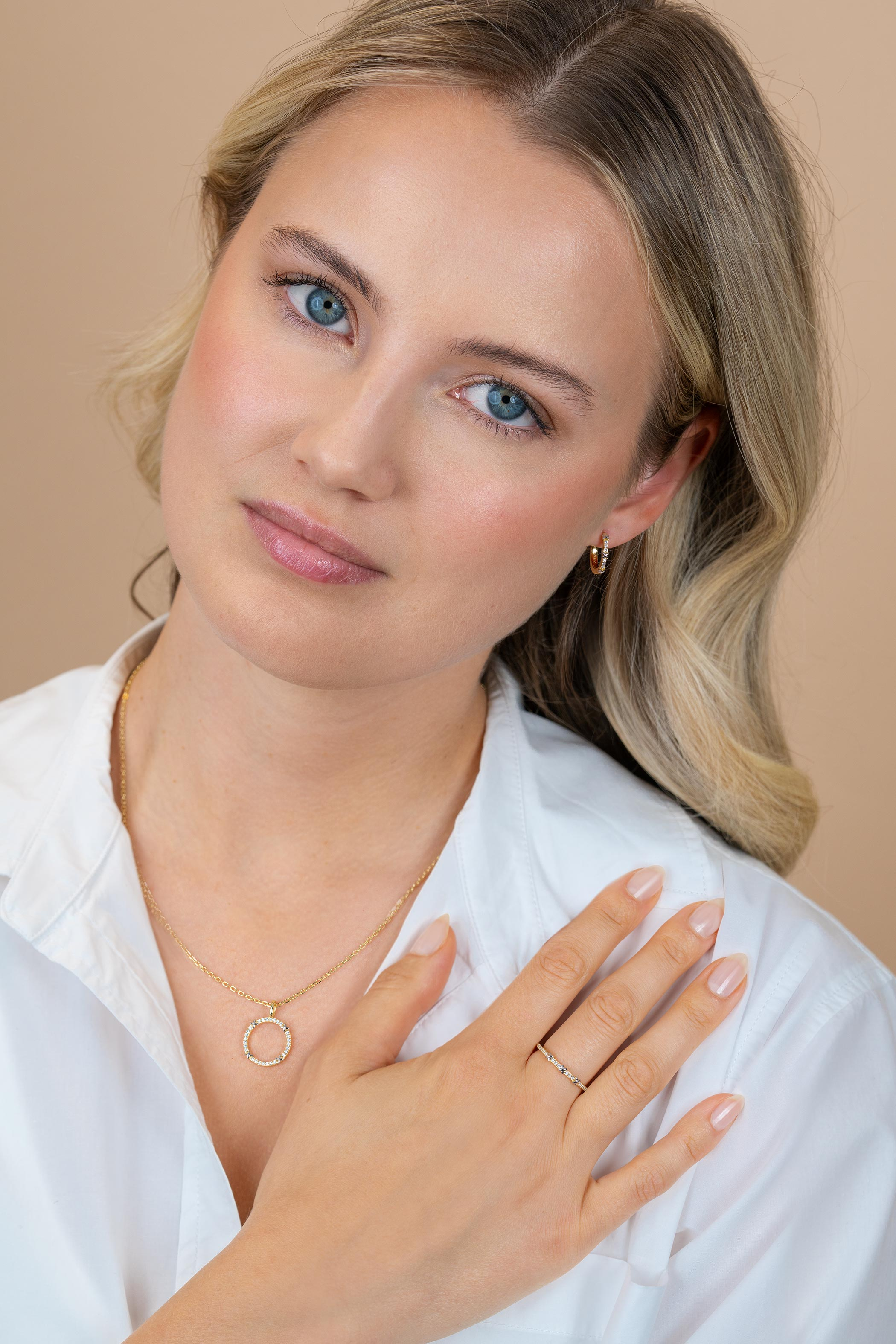 ZINZI zlv. klapcreolen bic. met Xjes en zirconia's