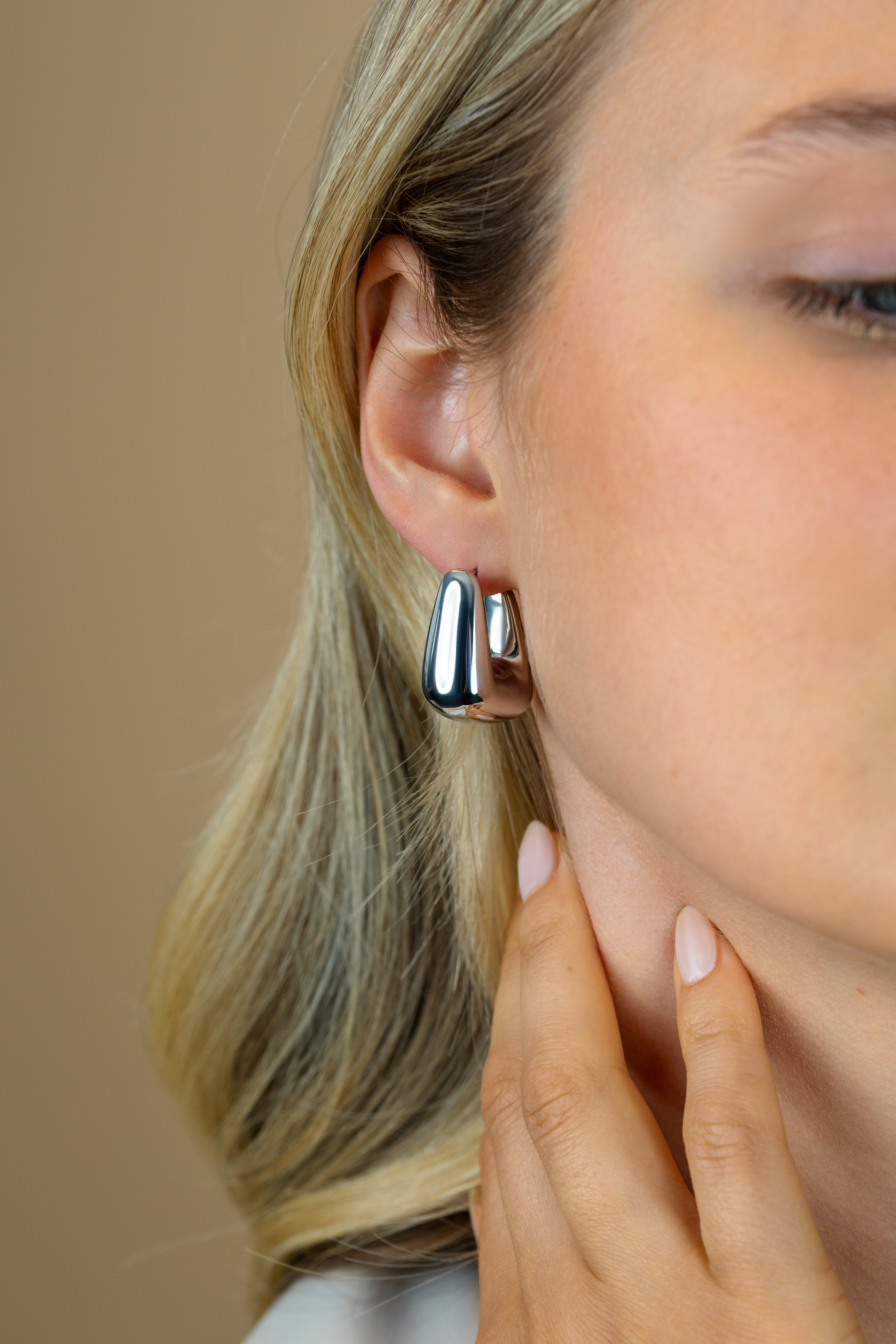 ZINZI zlv. oorringen scheve rechthoek breed