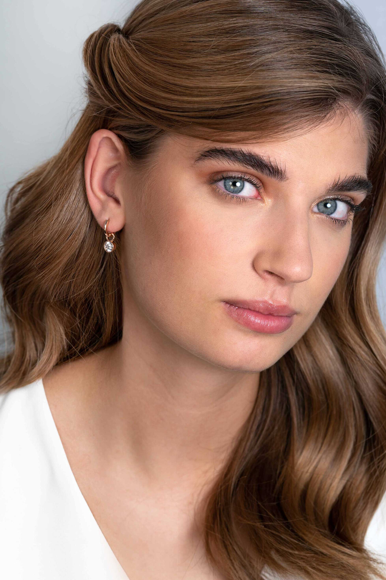 ZINZI silberne Ohrhänger rosé vergoldet 7mm rund  weiß ZICH1486D