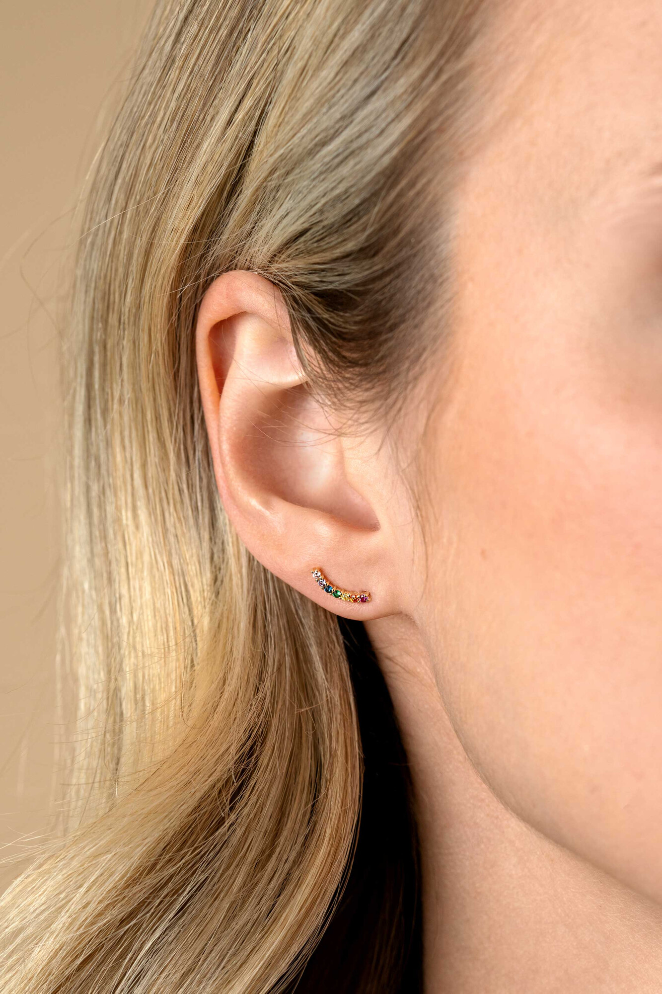 10mm ZINZI vergoldete Silber Ohrstecker mit Welle, besetzt mit regenbogenfarbenen Steinen ZIO2592