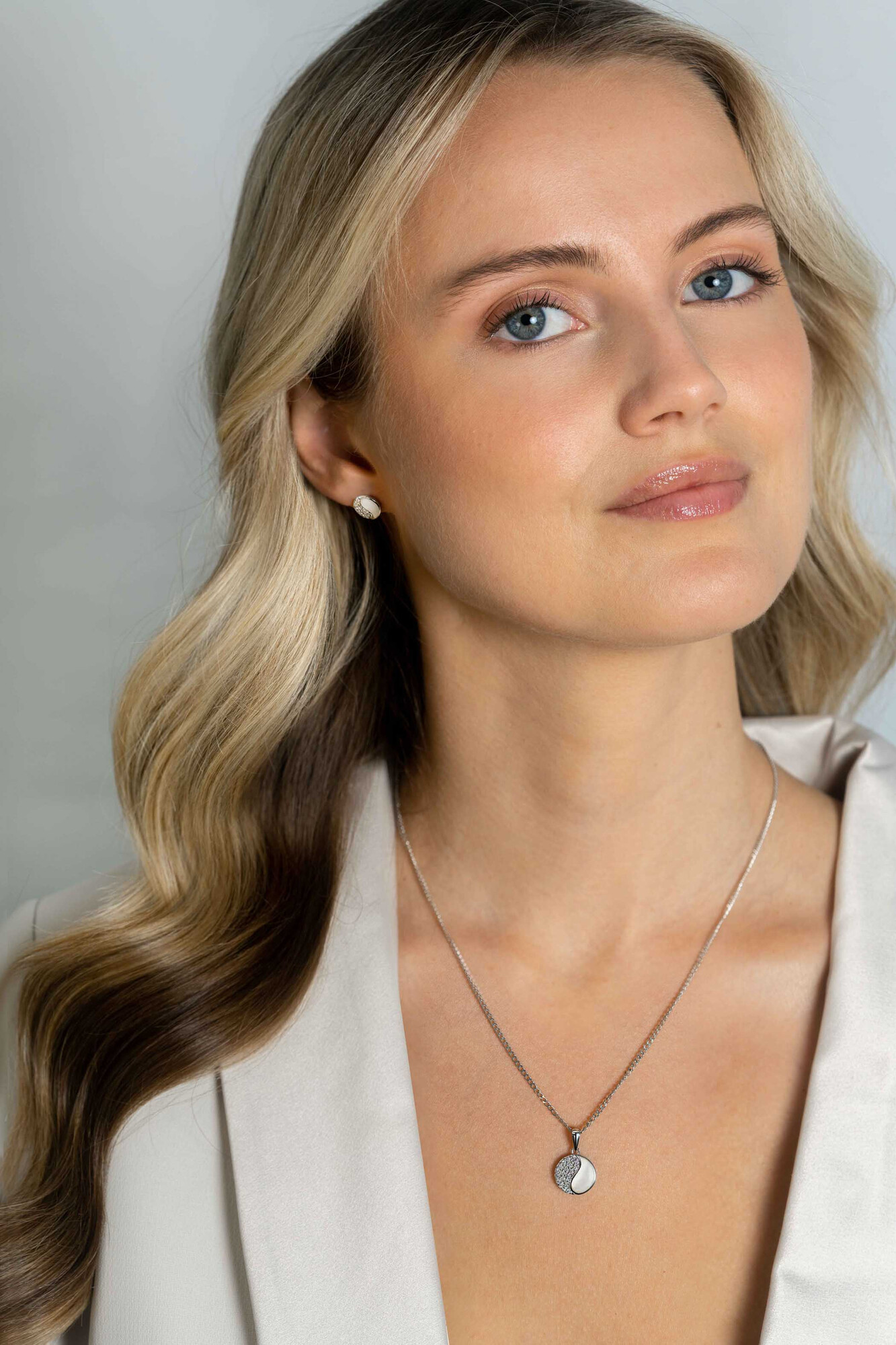 ZINZI zlv. oorstekers yin yang zirconia's parelmoer