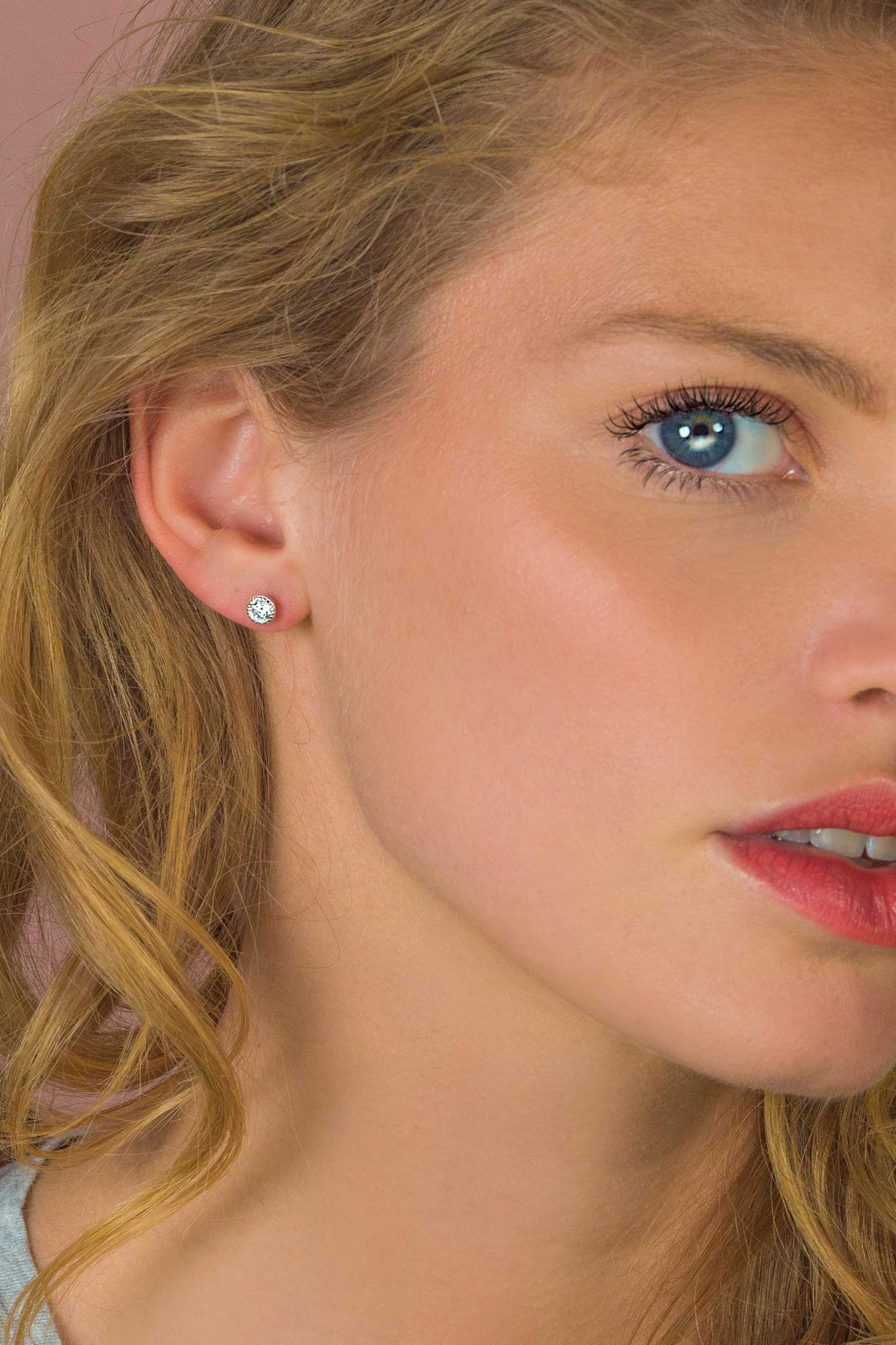 ZINZI silberne Ohrstecker rund  weiß 6mm ZIO1376Z