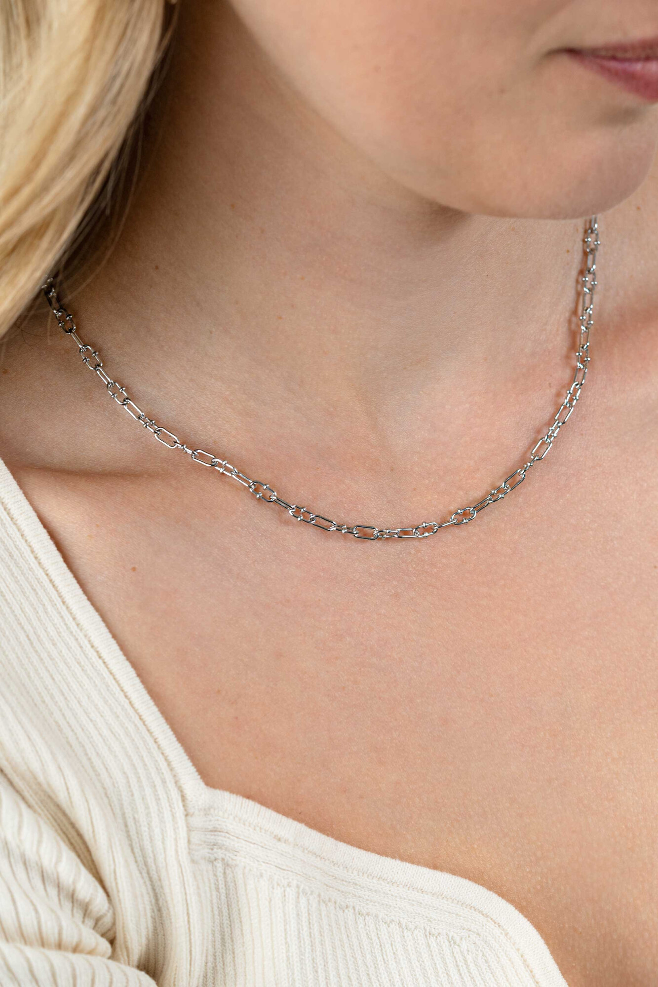 ZINZI Silberkette mit Paperclip-Gliedern, 4 mm, verziert mit verspielten Kugeln, 42-45 cm ZIC2586