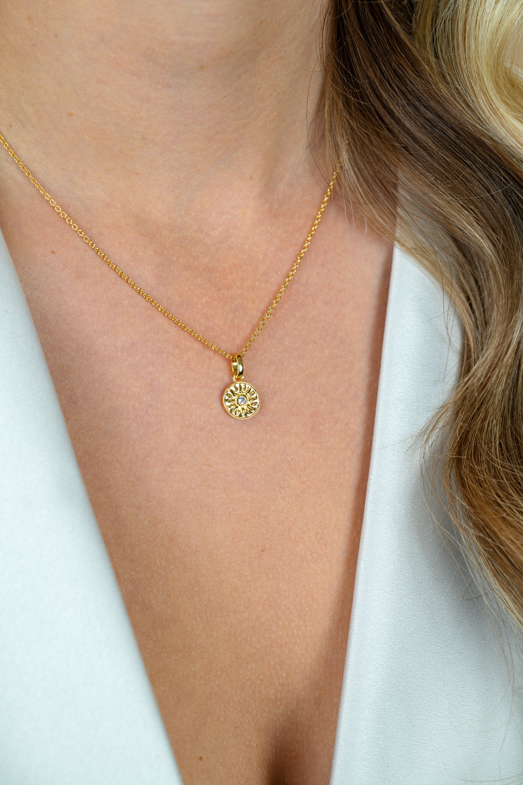 ZINZI zlv.collier gg.verg.met hanger rond zon en zirc.