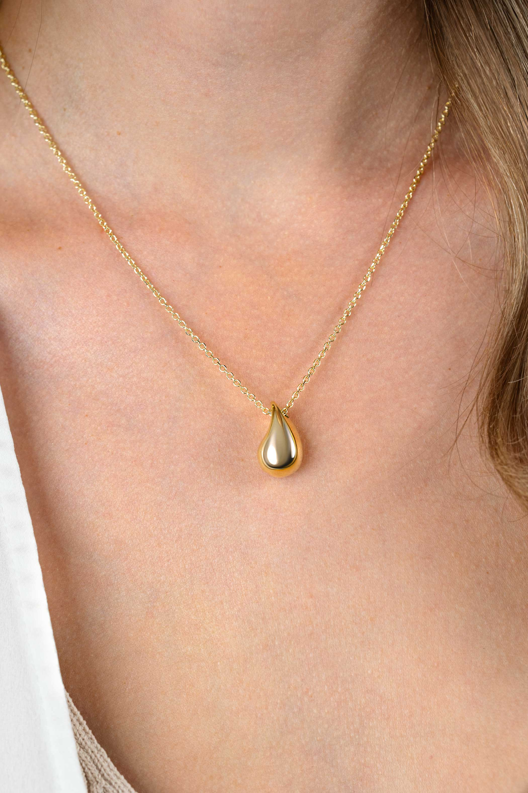 ZINZI vergoldete Silber Jasseron-Kette 42-45 cm mit organisch geformtem Anhänger, 18 mm ZIC2636G