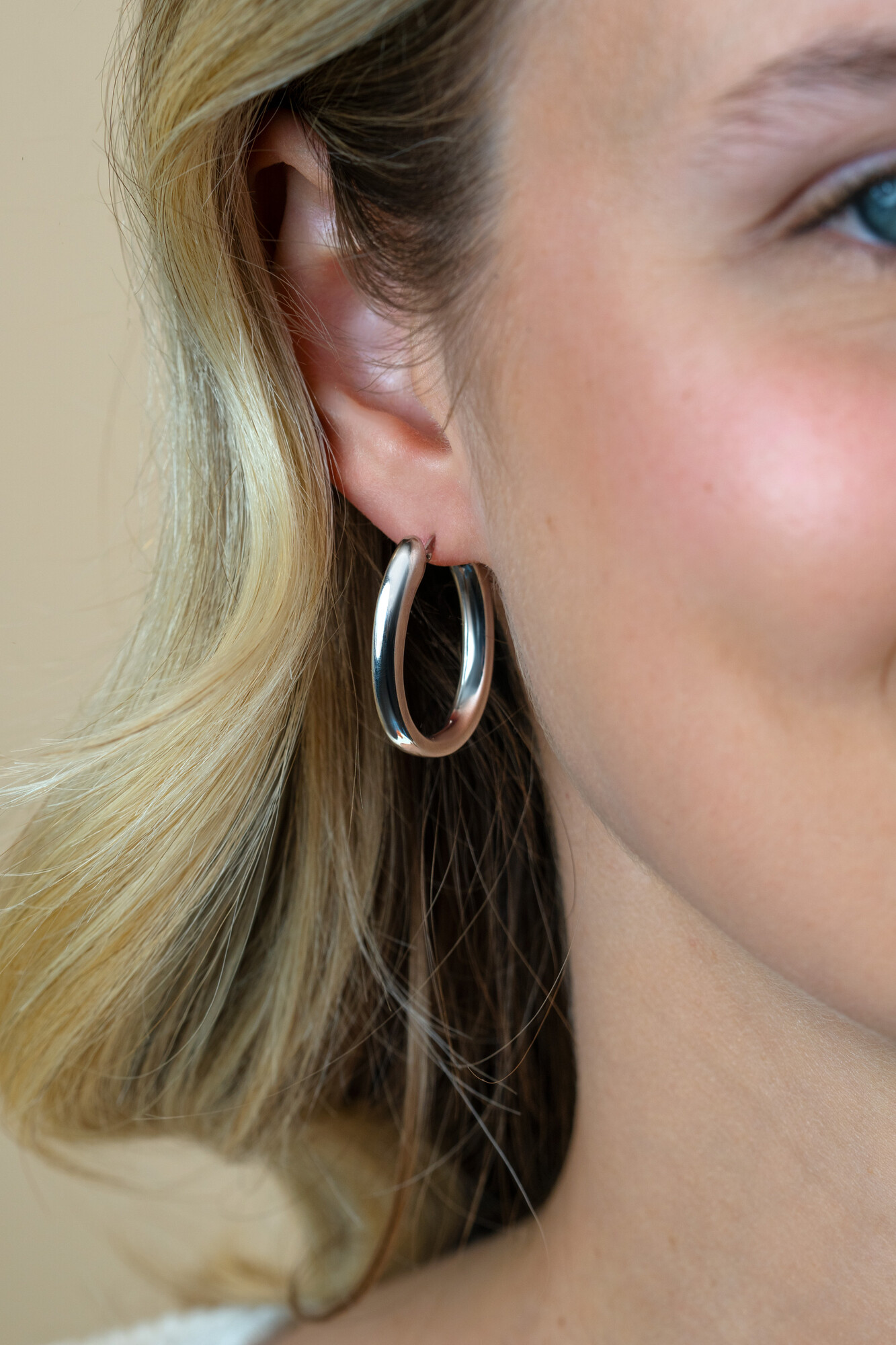 ZINZI * zlv. oorringen ovaal organisch 28x3.5mm