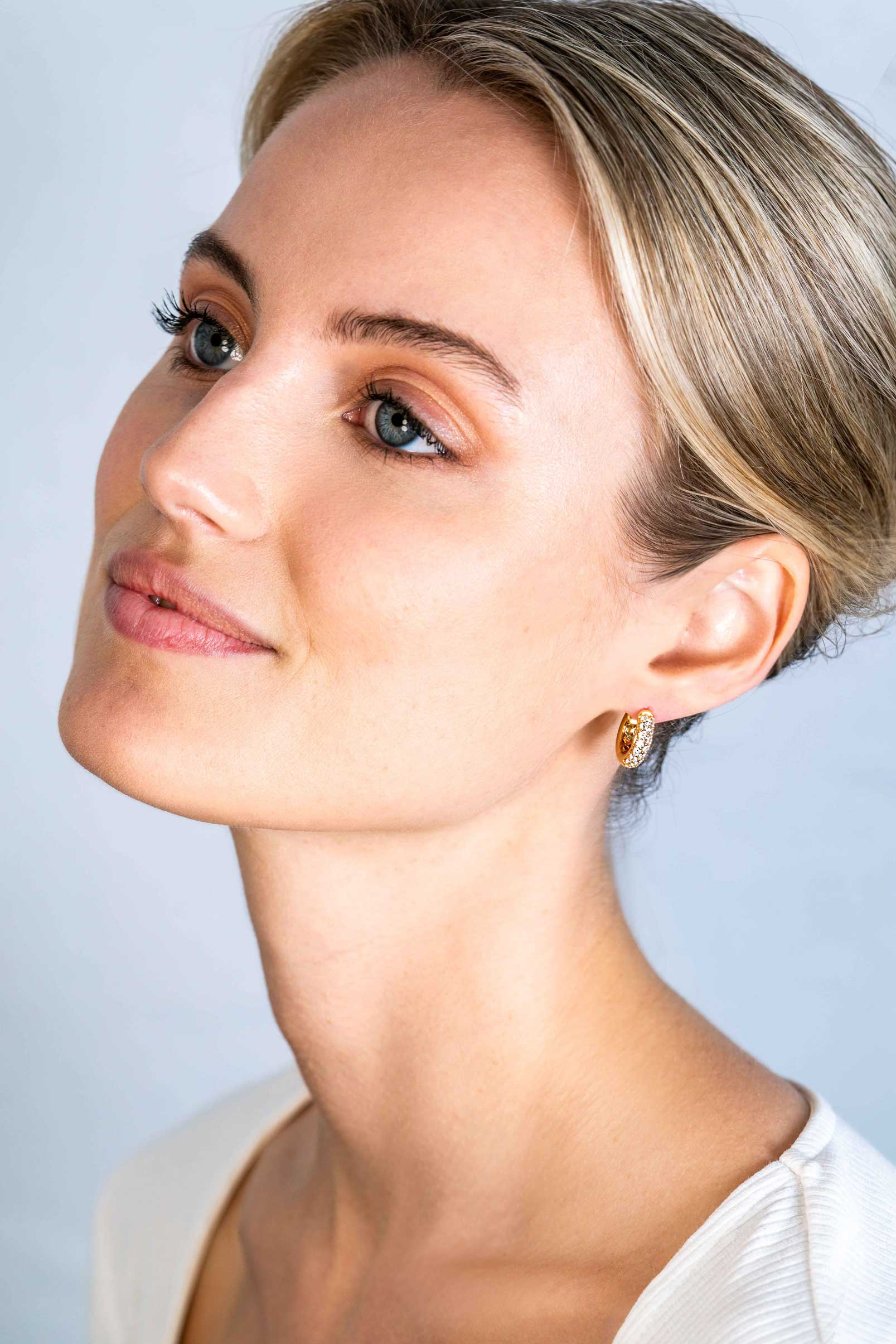 ZINZI zlv.klapcreolen gg.verg.pave zirconia's 15x4mm